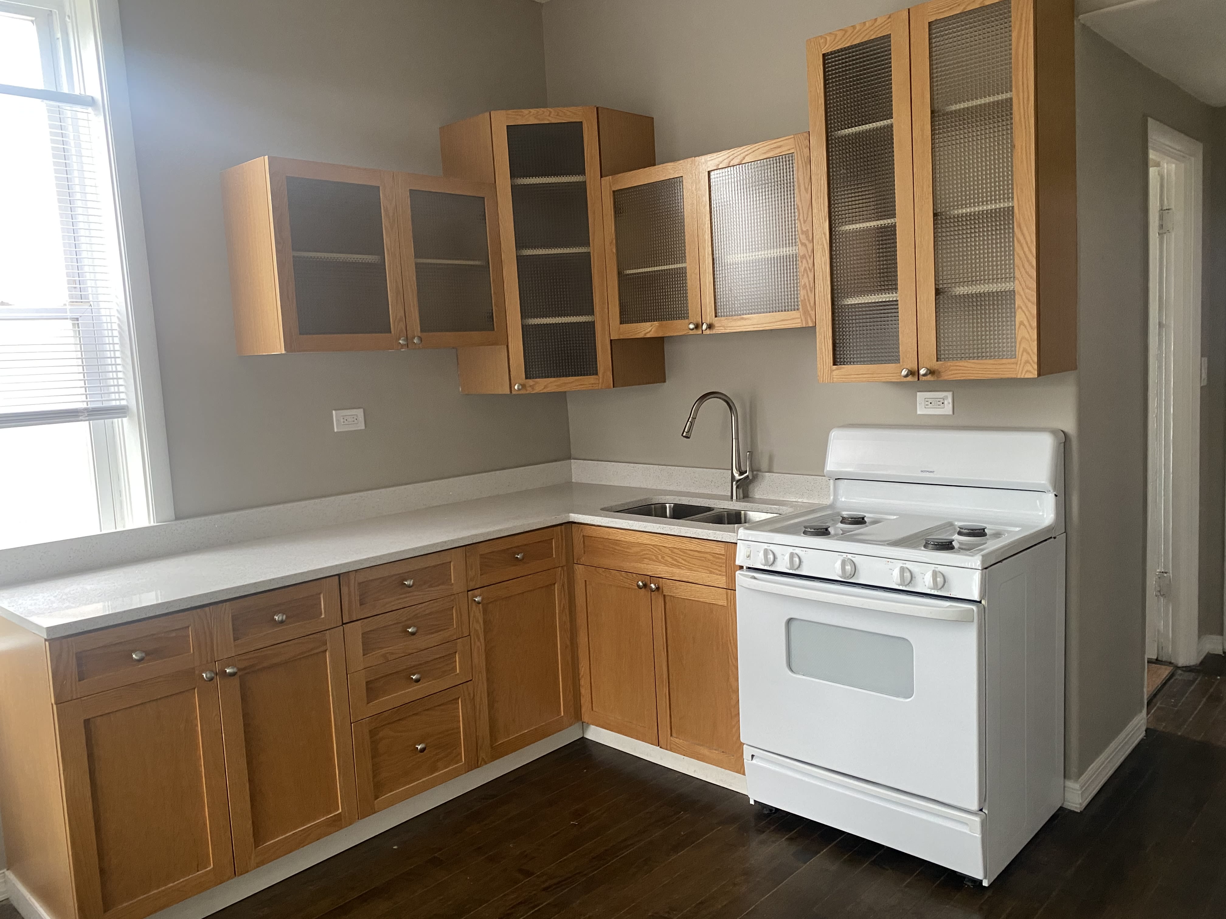 826 W 34Th St – photo 4