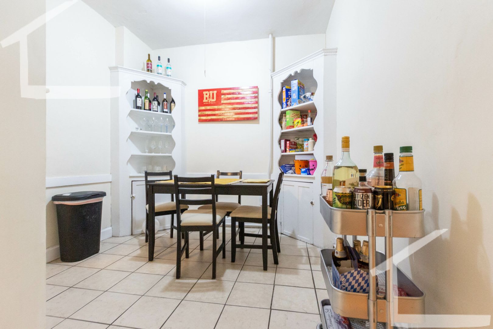 Charming 3 Bedroom-No Broker Fee – photo 1