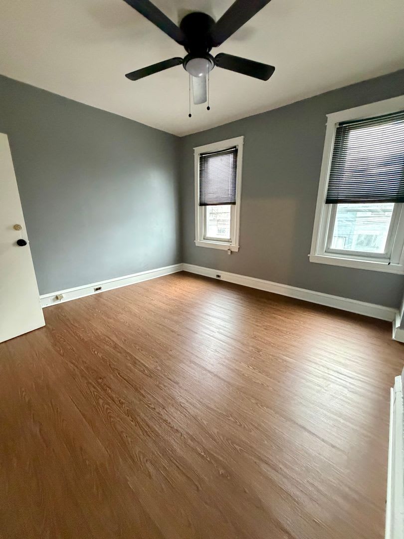 Renovated 3-Bedroom Home Near Hunting Park! Available NOW! – photo 5