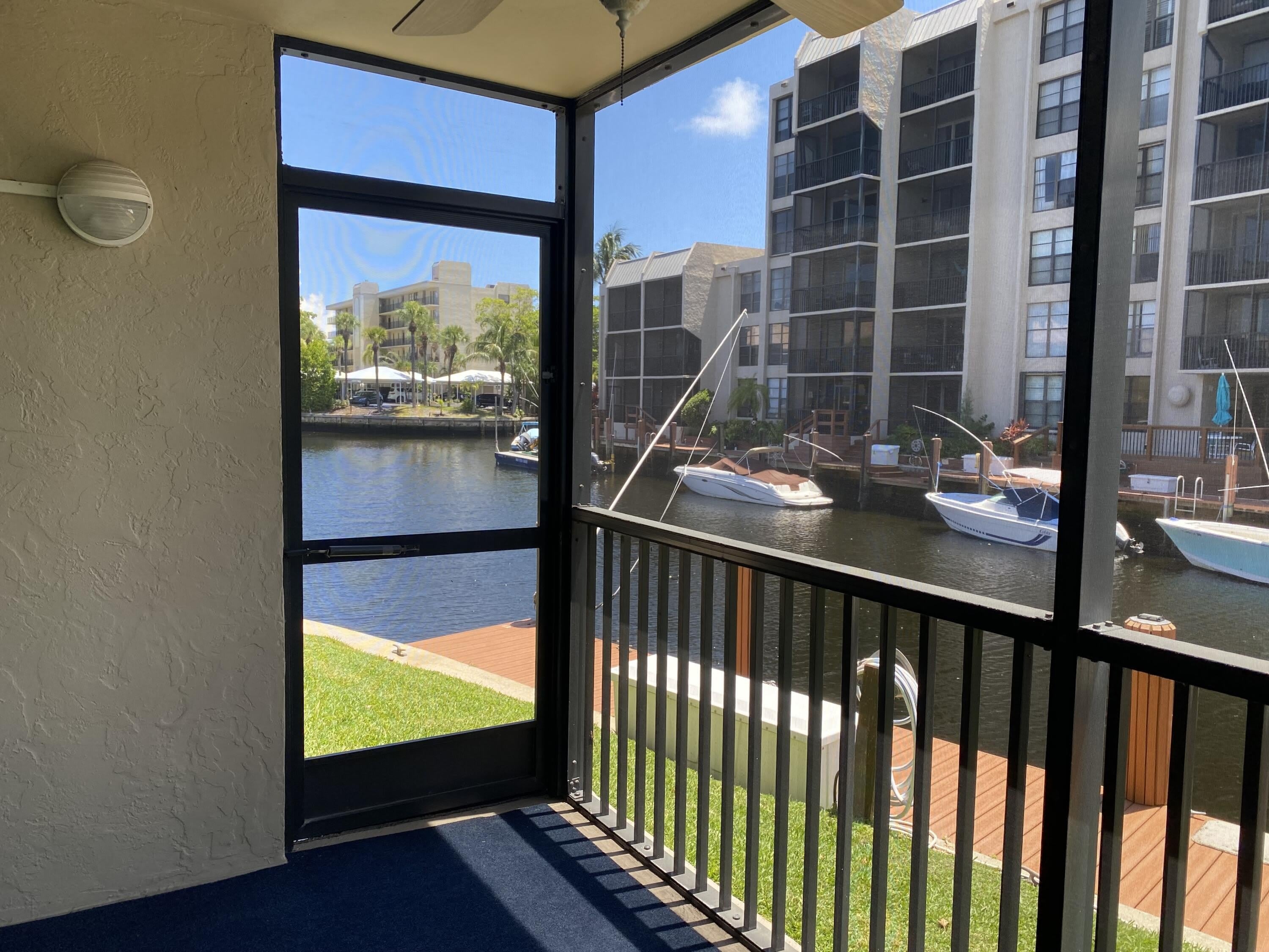 2 Royal Palm Way – photo 3