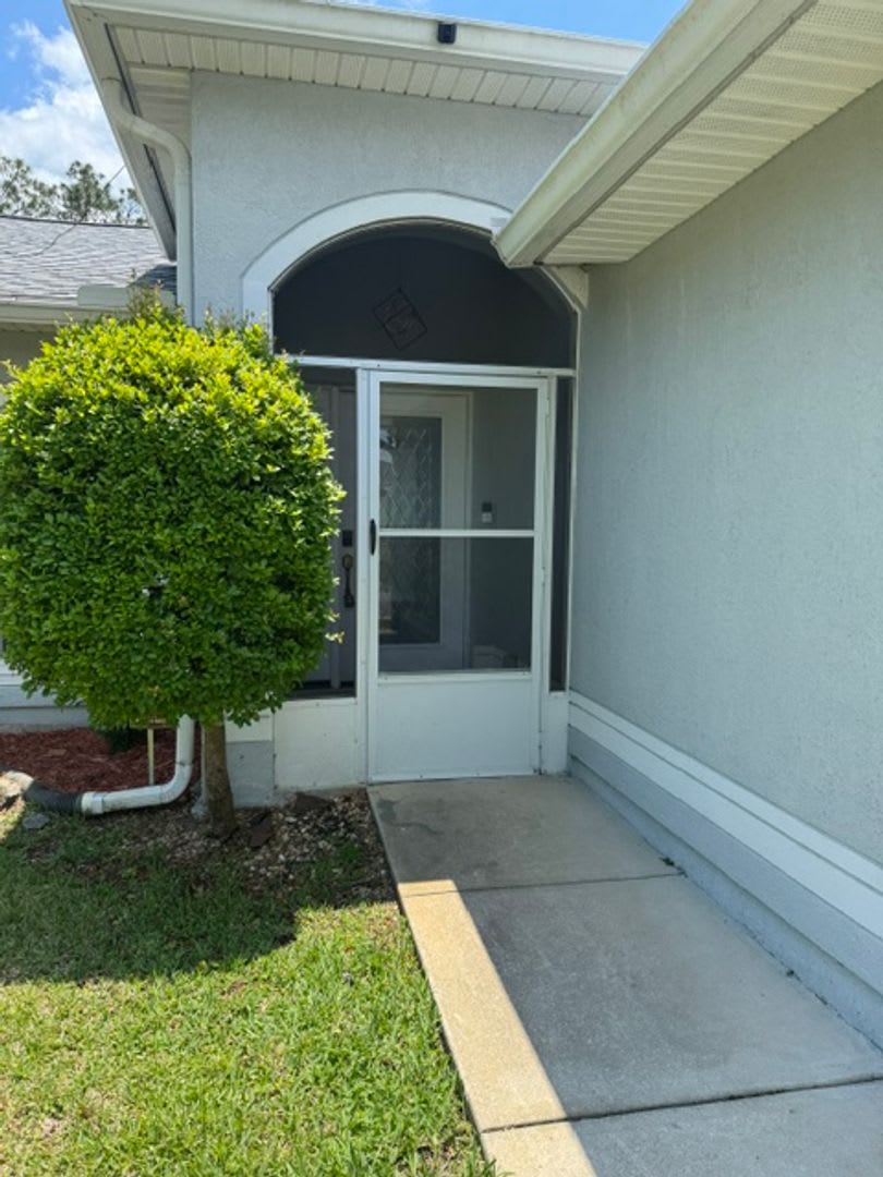 Beautiful, open concept, split plan, 3-bedroom, 2 bath, 2 car garage with screened in patio home. – photo 2