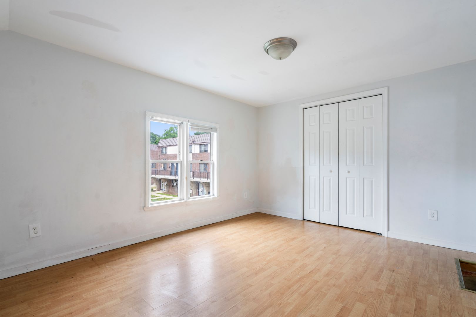 2 Months Free Luxury 4Br Home With Parking At 12 Kensington Street – photo 4