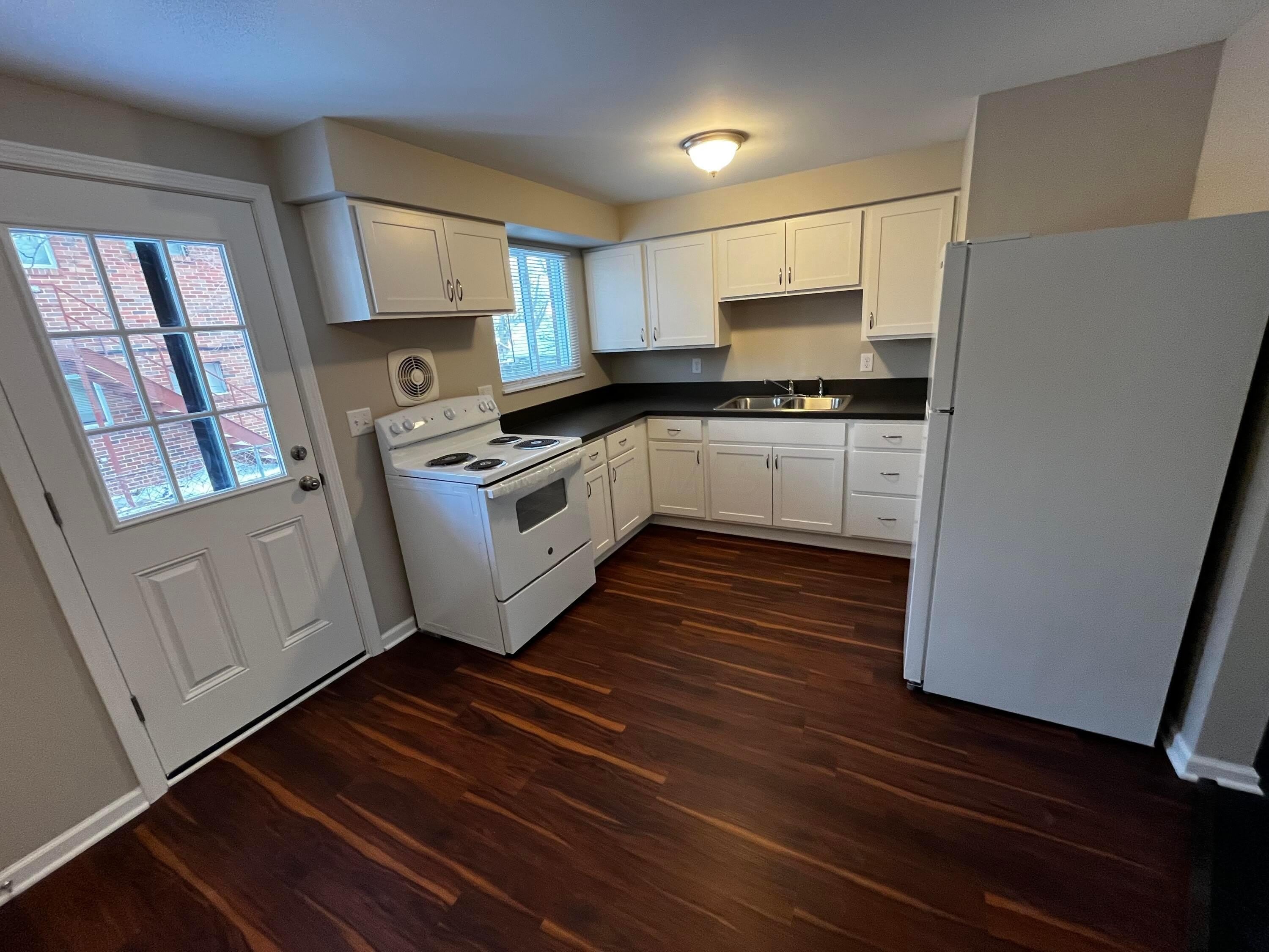 4669 Hilton Avenue – photo 3