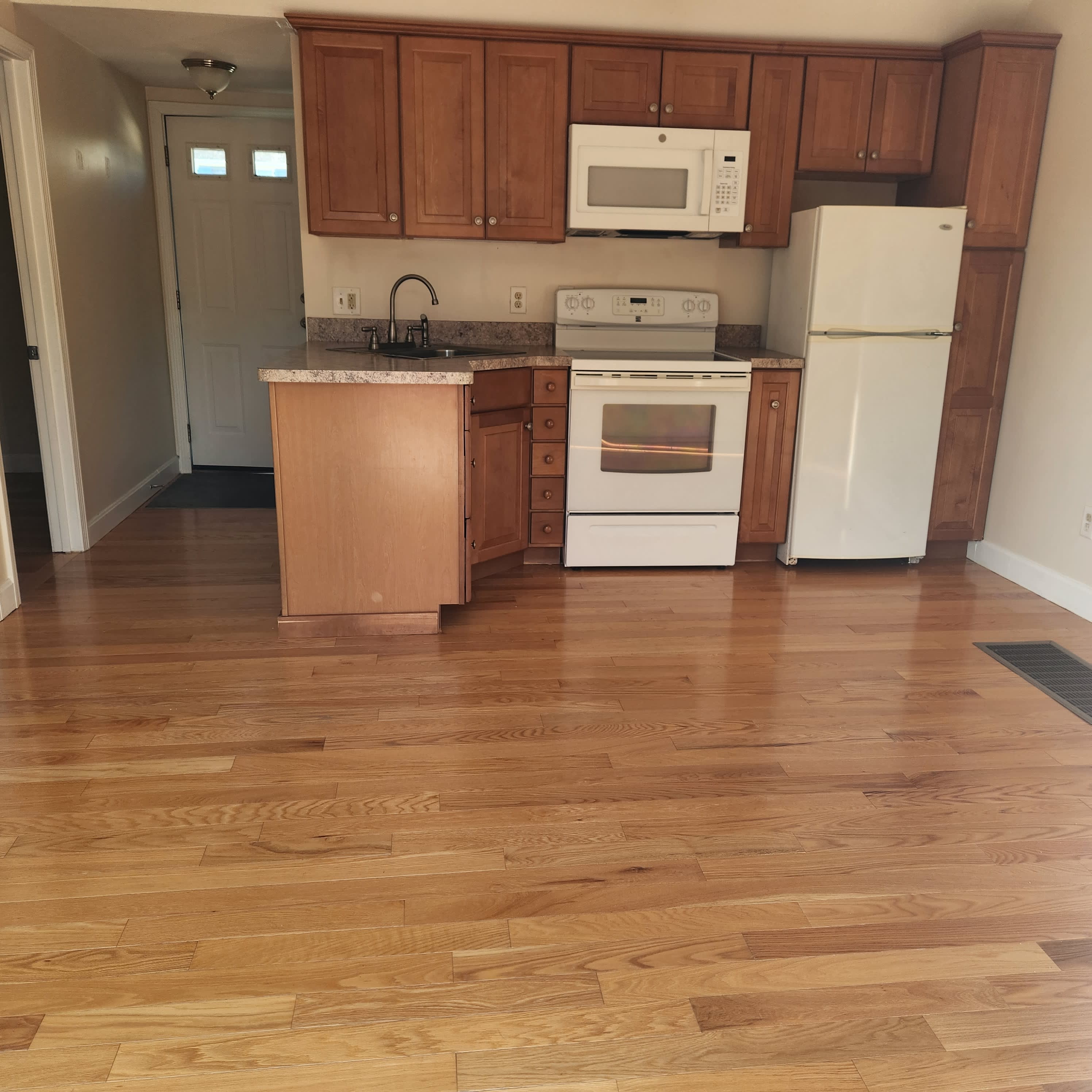 58 N Shore Blvd – photo 5