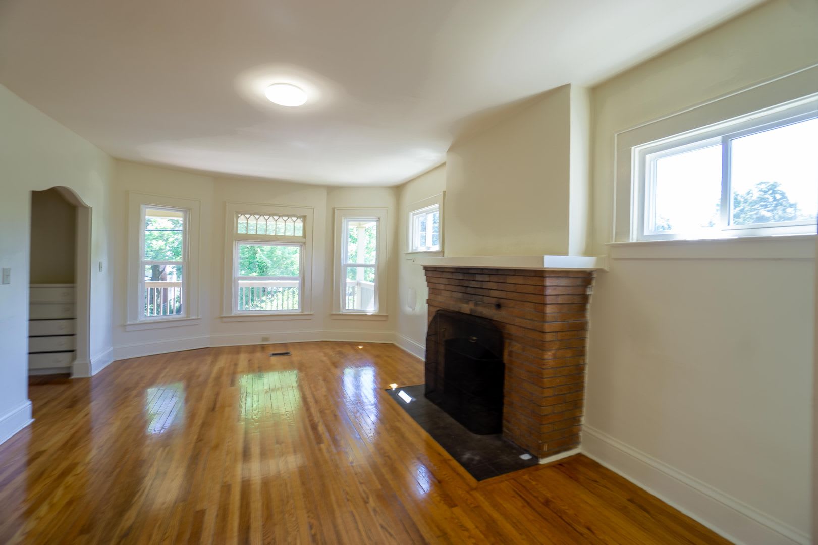 262 Roosevelt Ave – photo 5
