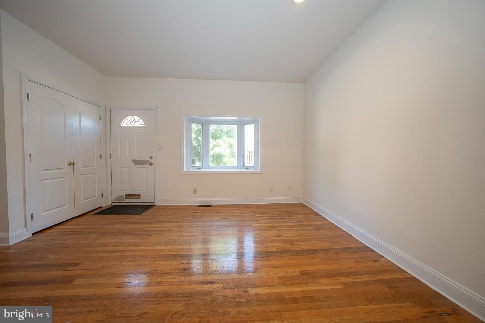2822 OGDEN Street – photo 5