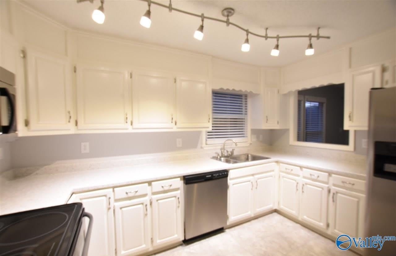 1814 Whisperwood Way – photo 3
