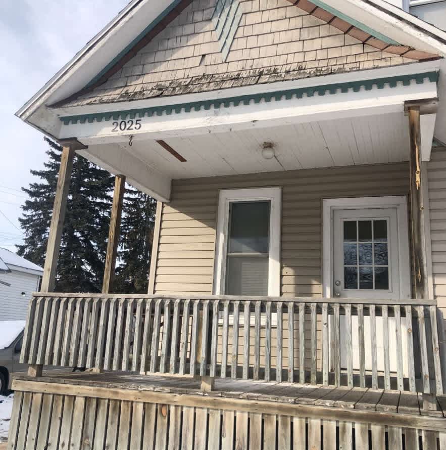2025 Poplar Street – photo 1