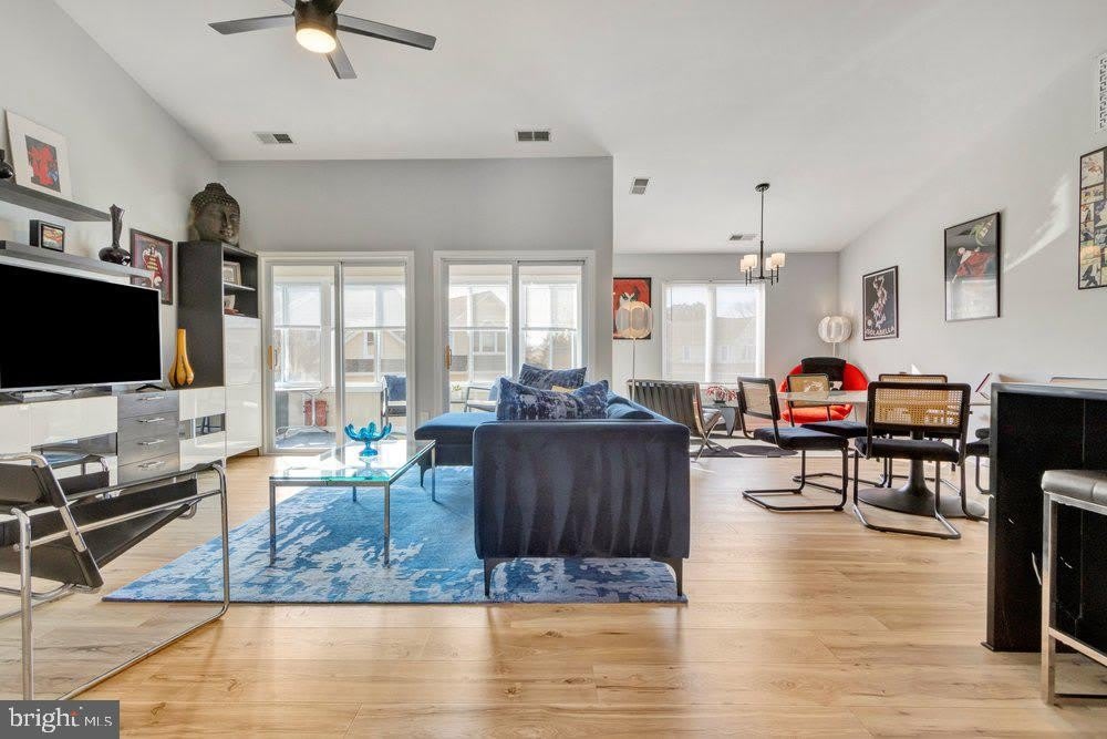 297 LAKESIDE Drive – photo 3