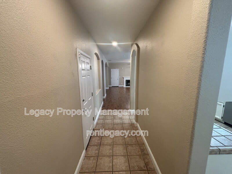 1724 Magenta Dr – photo 2