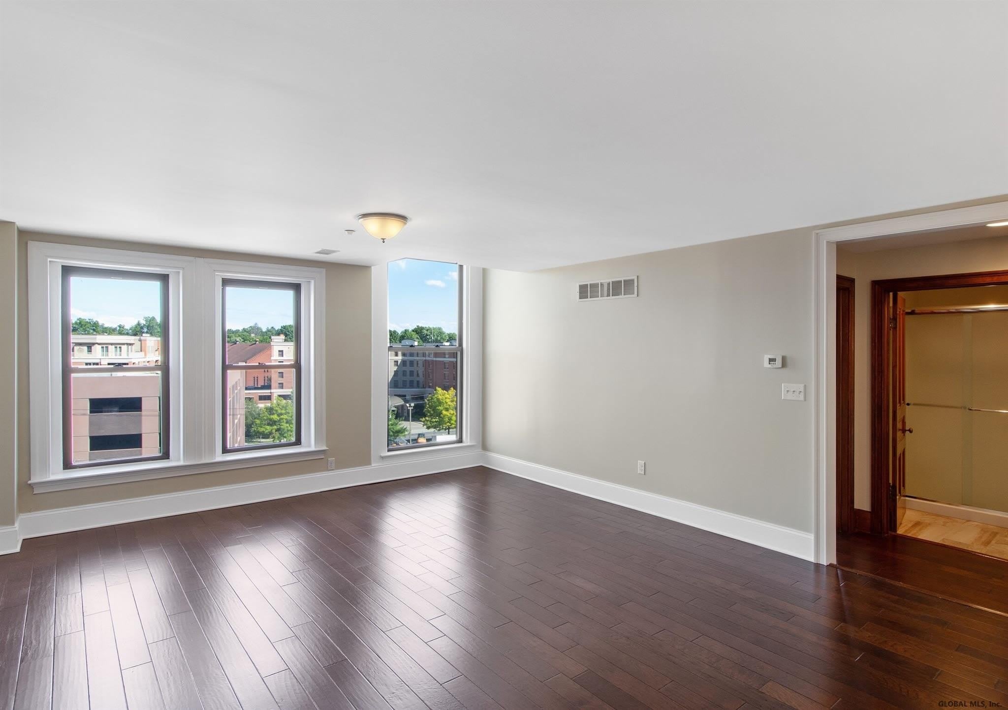 510 Broadway – photo 5
