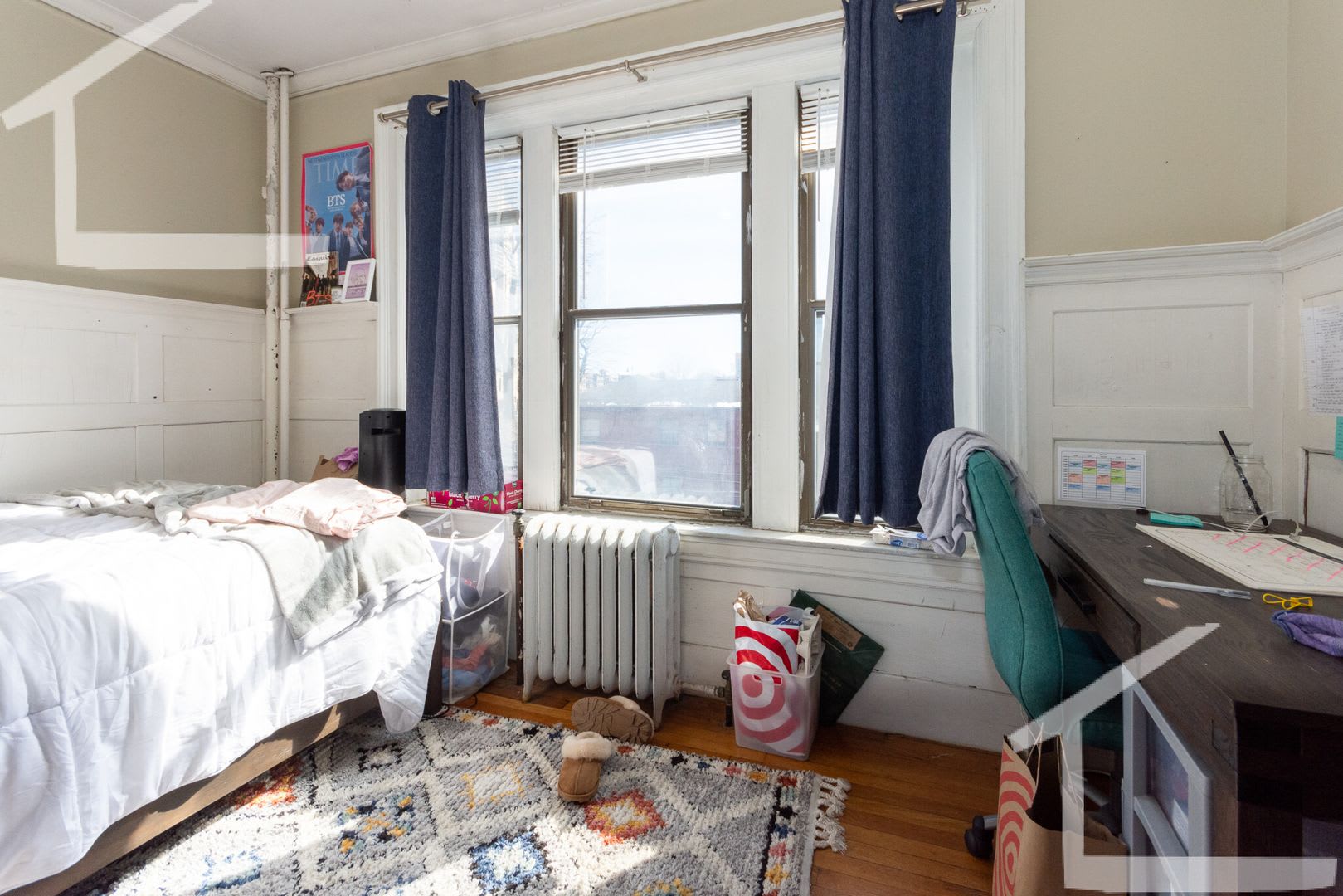 Sunny Fenway 3-Bed! – photo 1