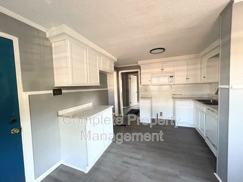 3533 Jefferson Avenue Southwest – photo 3