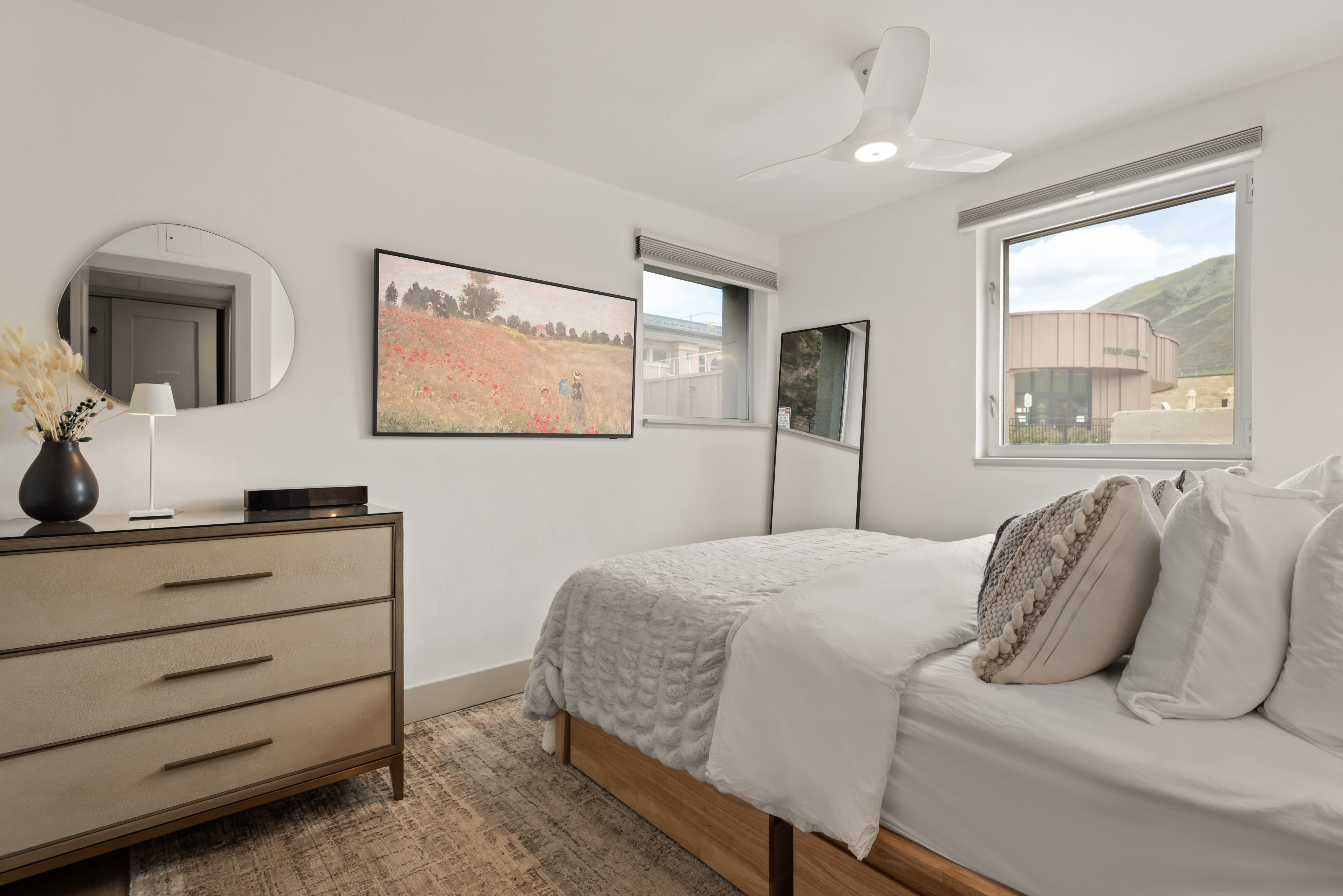 434 E Main St – photo 5