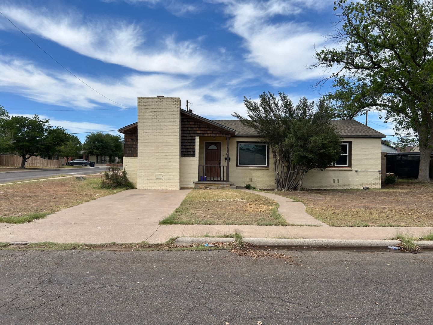Large Family Home! – photo 1