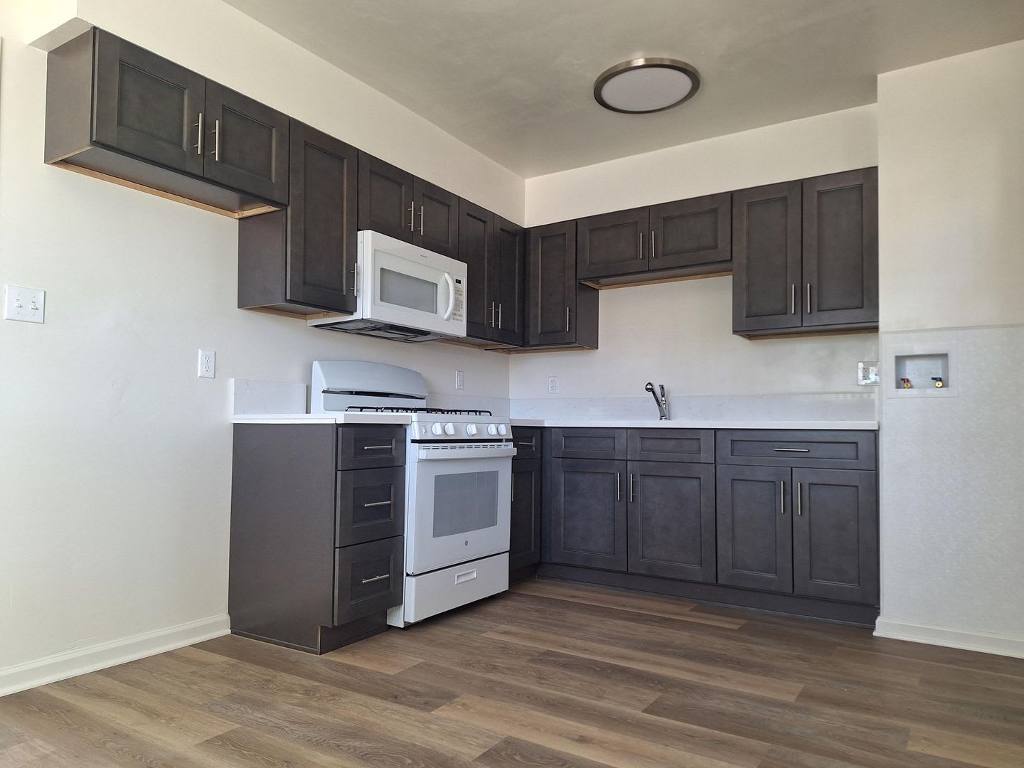 4866 Clairemont Drive San Diego Ca 92117 New Micro Stove Cabinets Countertops – photo 3