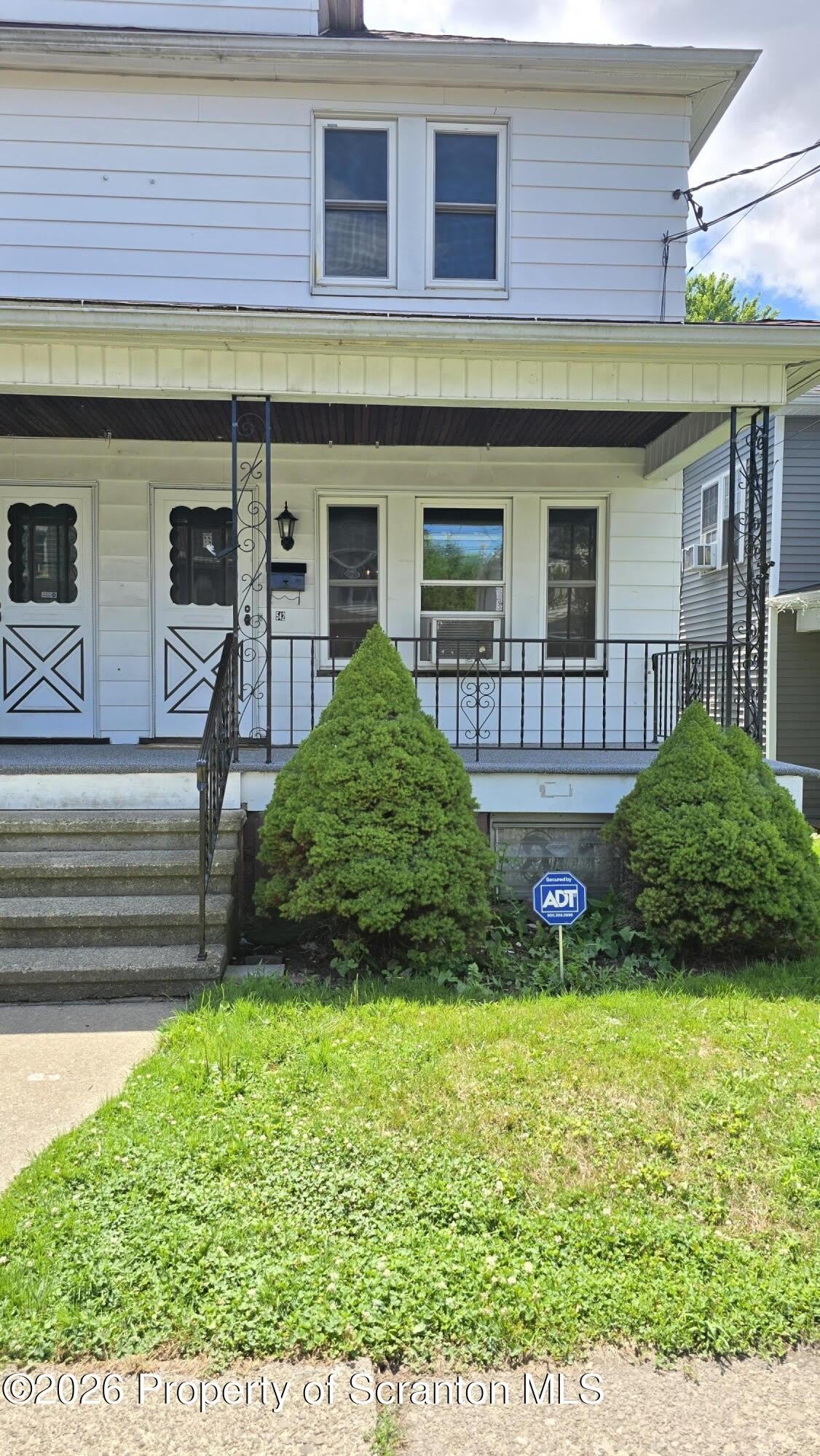 542 Deacon Street – photo 1
