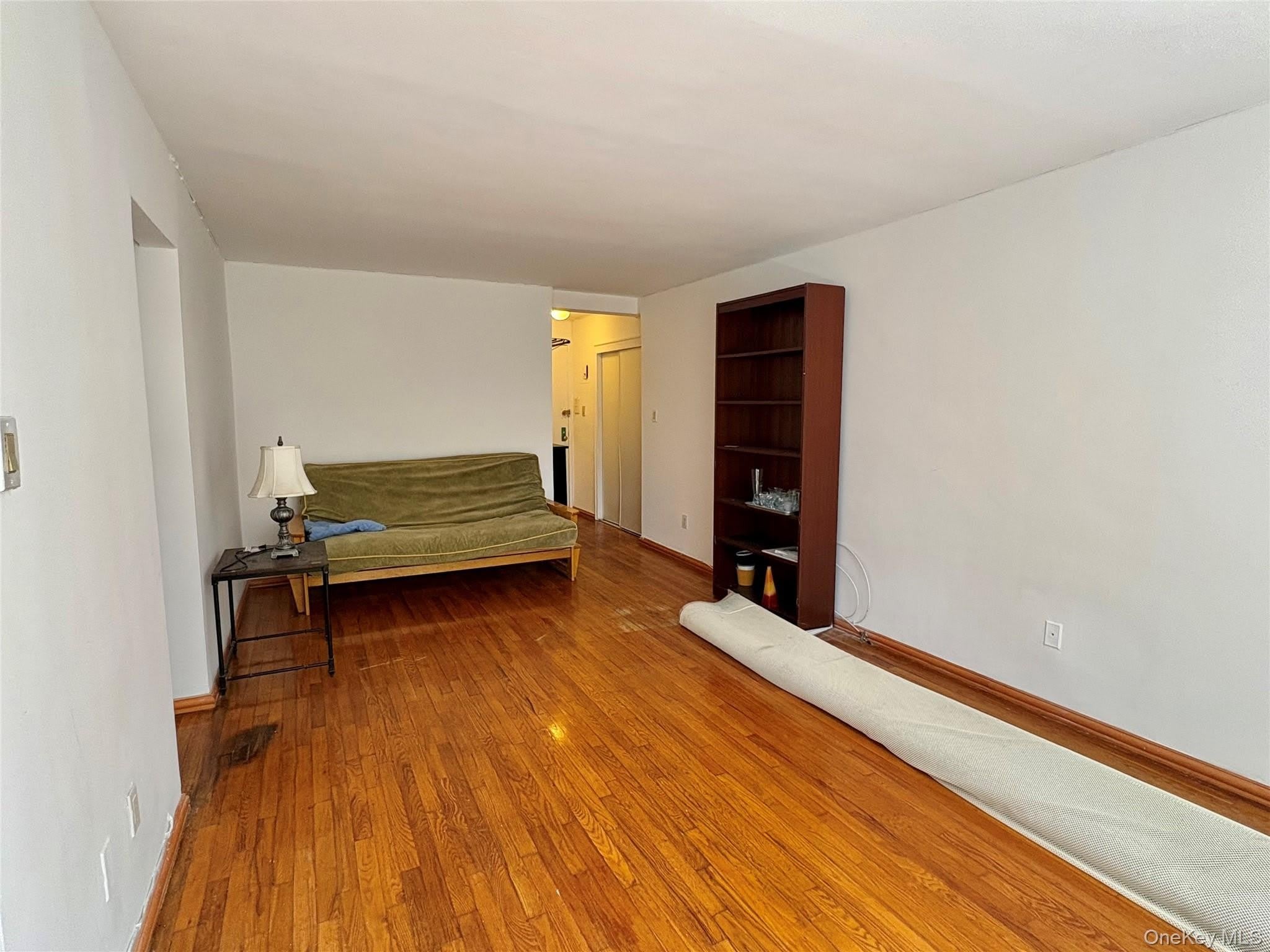 67-50 Thornton Pl – photo 4