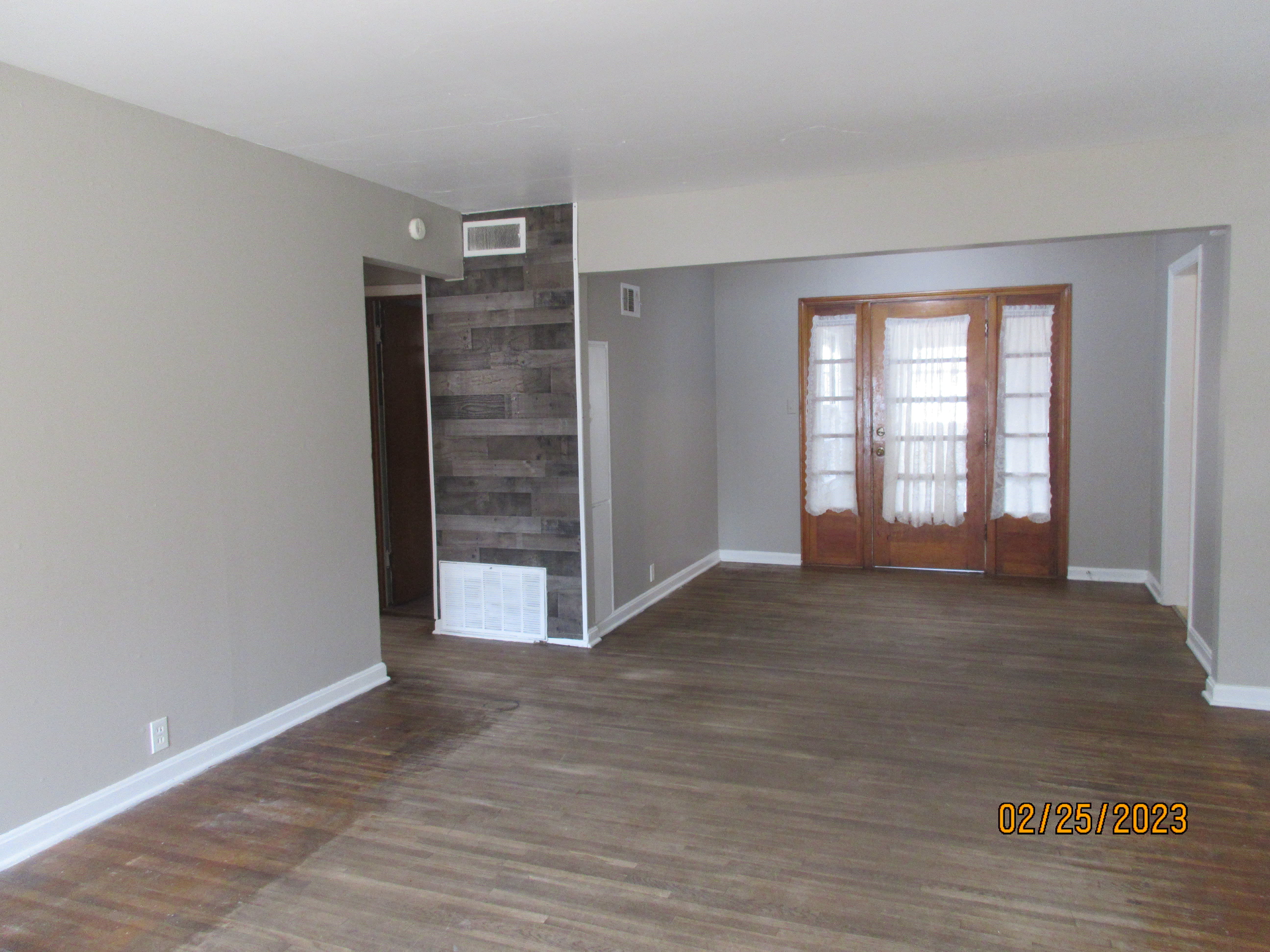 1233 N Pershing St – photo 2