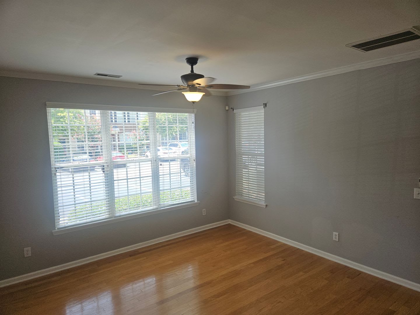 Charming 2br/2.5ba in Delta Lake, end unit townhome! Available now! – photo 5