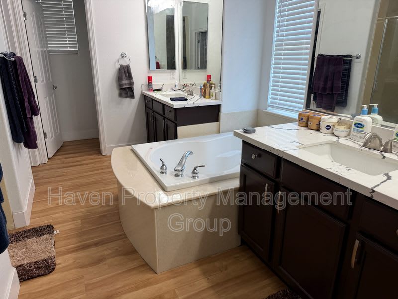 49 E Heritage Drive – photo 4