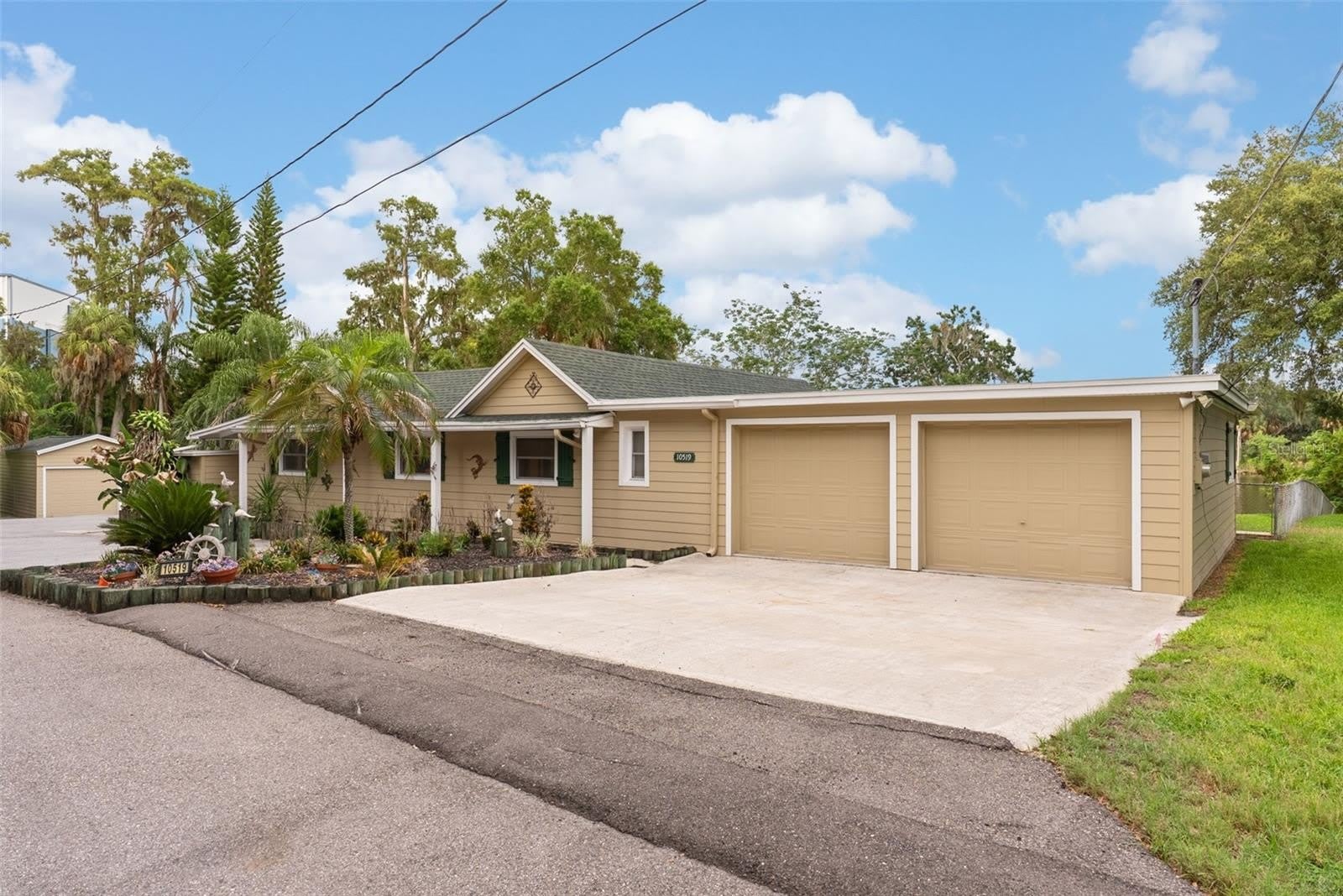 10519 Bridgewood Drive – photo 2