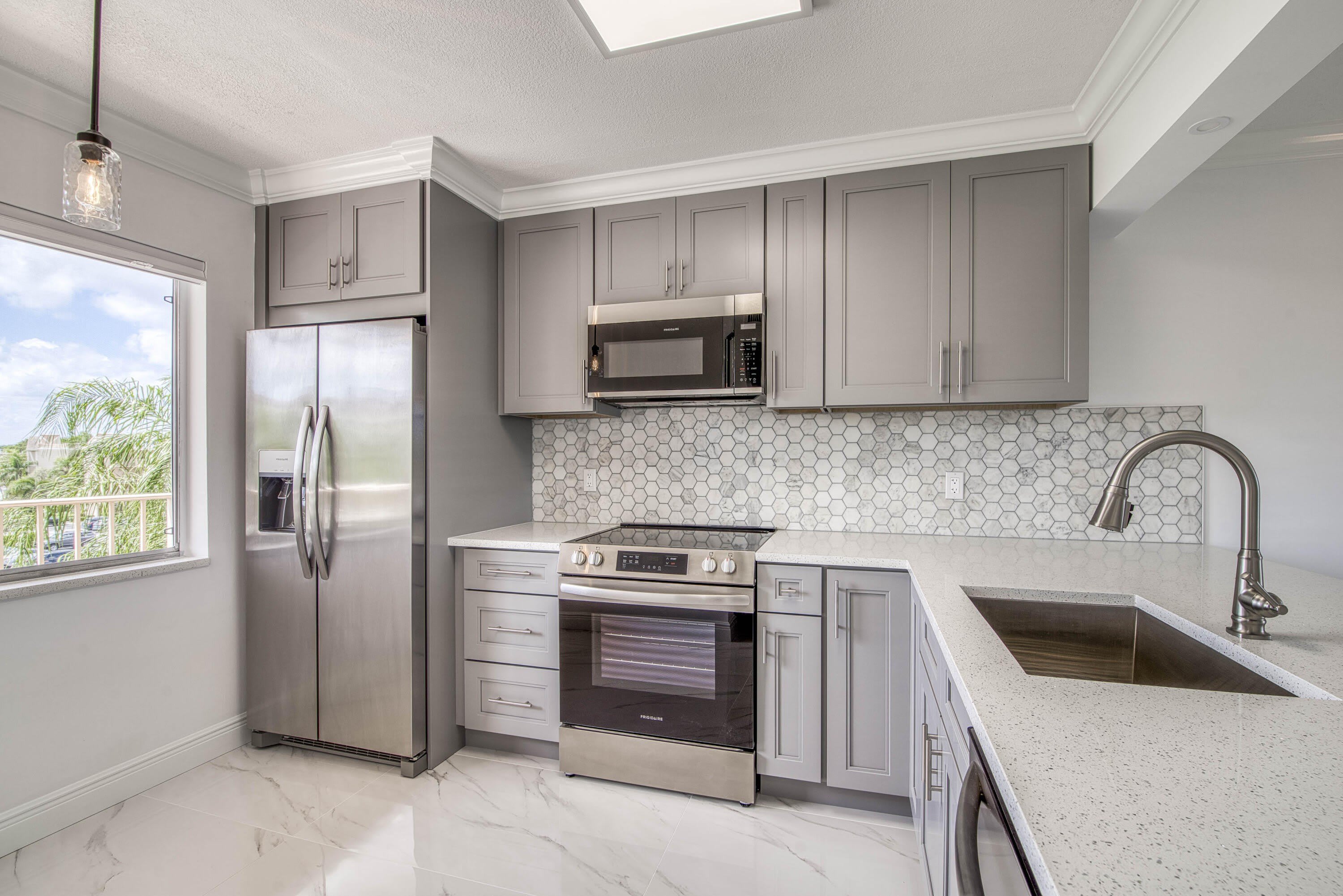 6795 Huntington Lane – photo 3