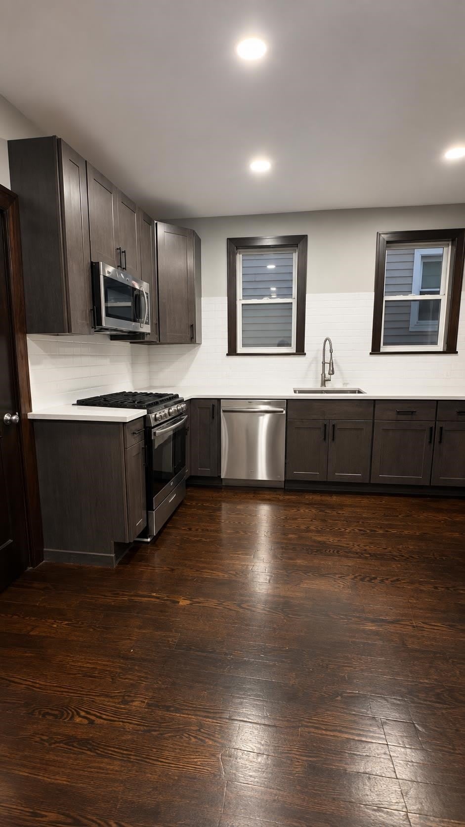 171 W 19TH ST – photo 3