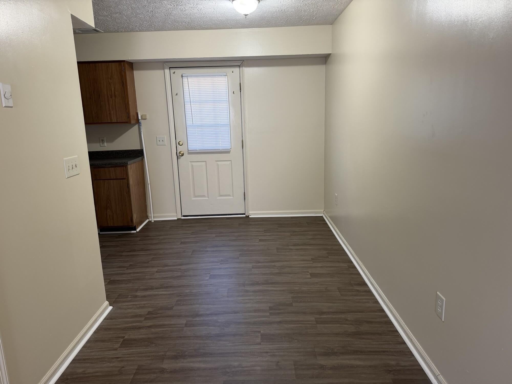 212 Calumet Drive – photo 4