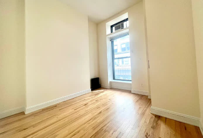 128 E 24th St – photo 5