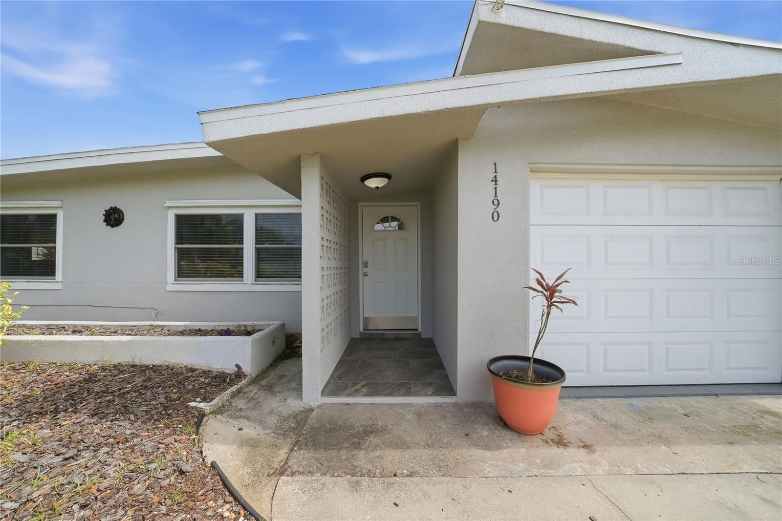 14190 PAGE Avenue – photo 4