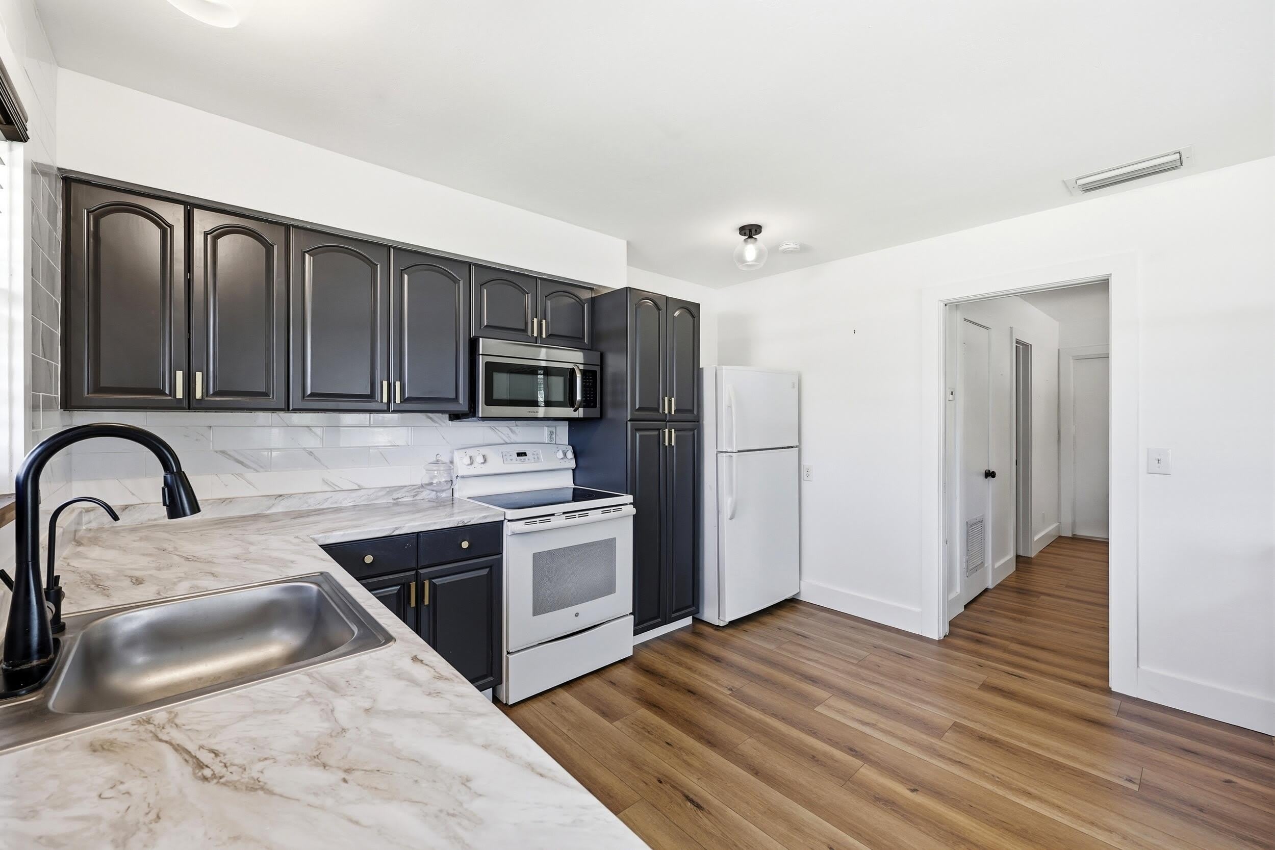 2708 Hinda Road – photo 4