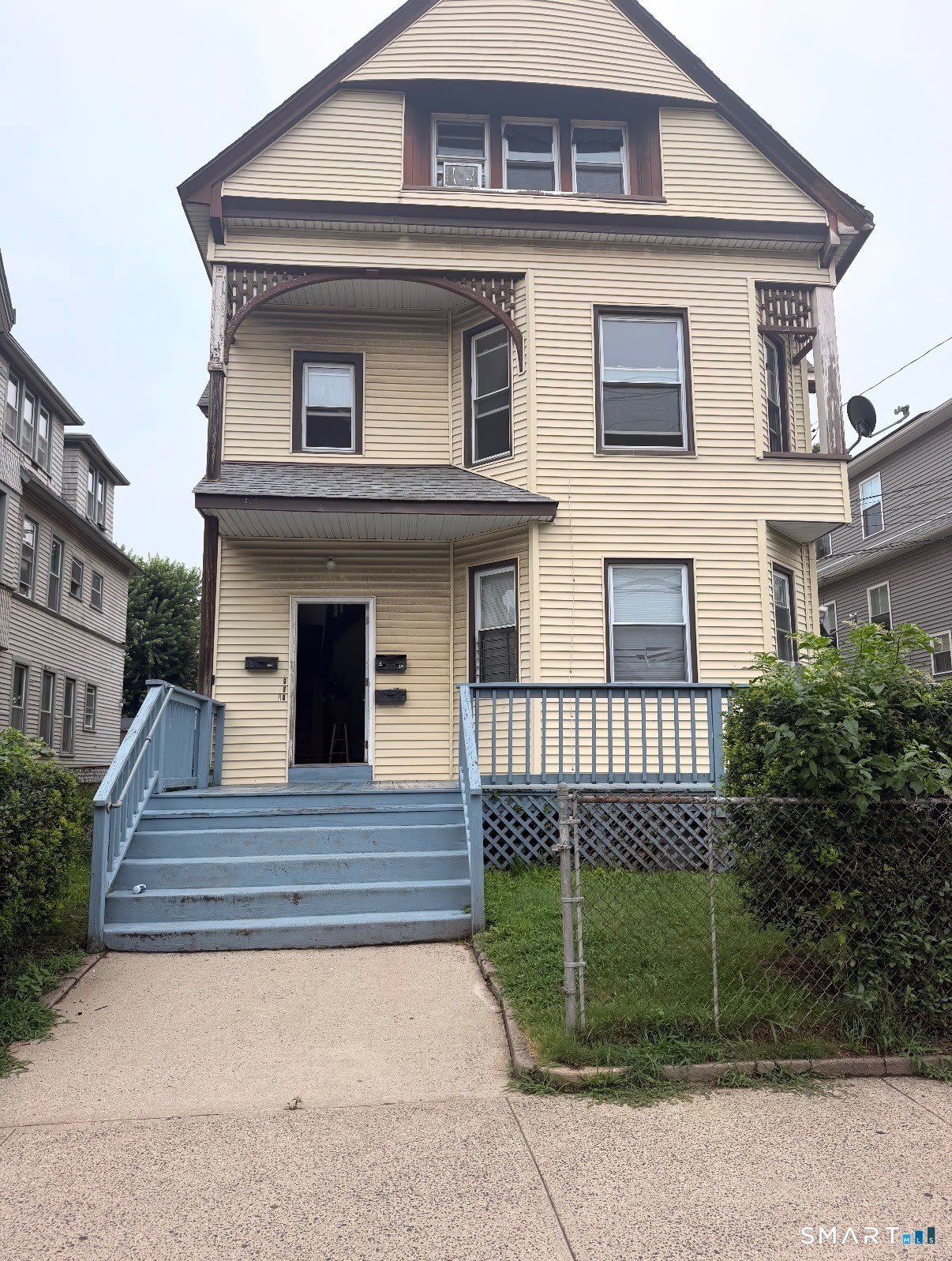 461 Howard Avenue – photo 1