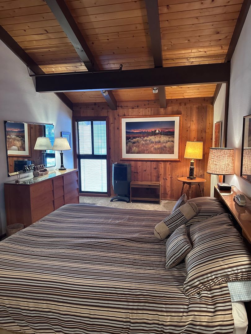 Spacious Furnished 3BD + Den / 3BA Mountain Condo – photo 5