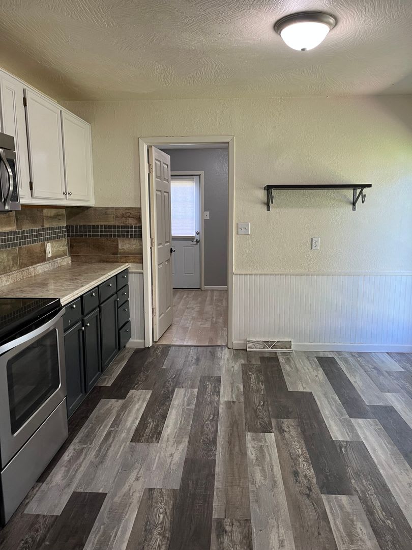 Beautiful 4 bed home! Waiting for You to Make it Home! This won’t last long! – photo 5