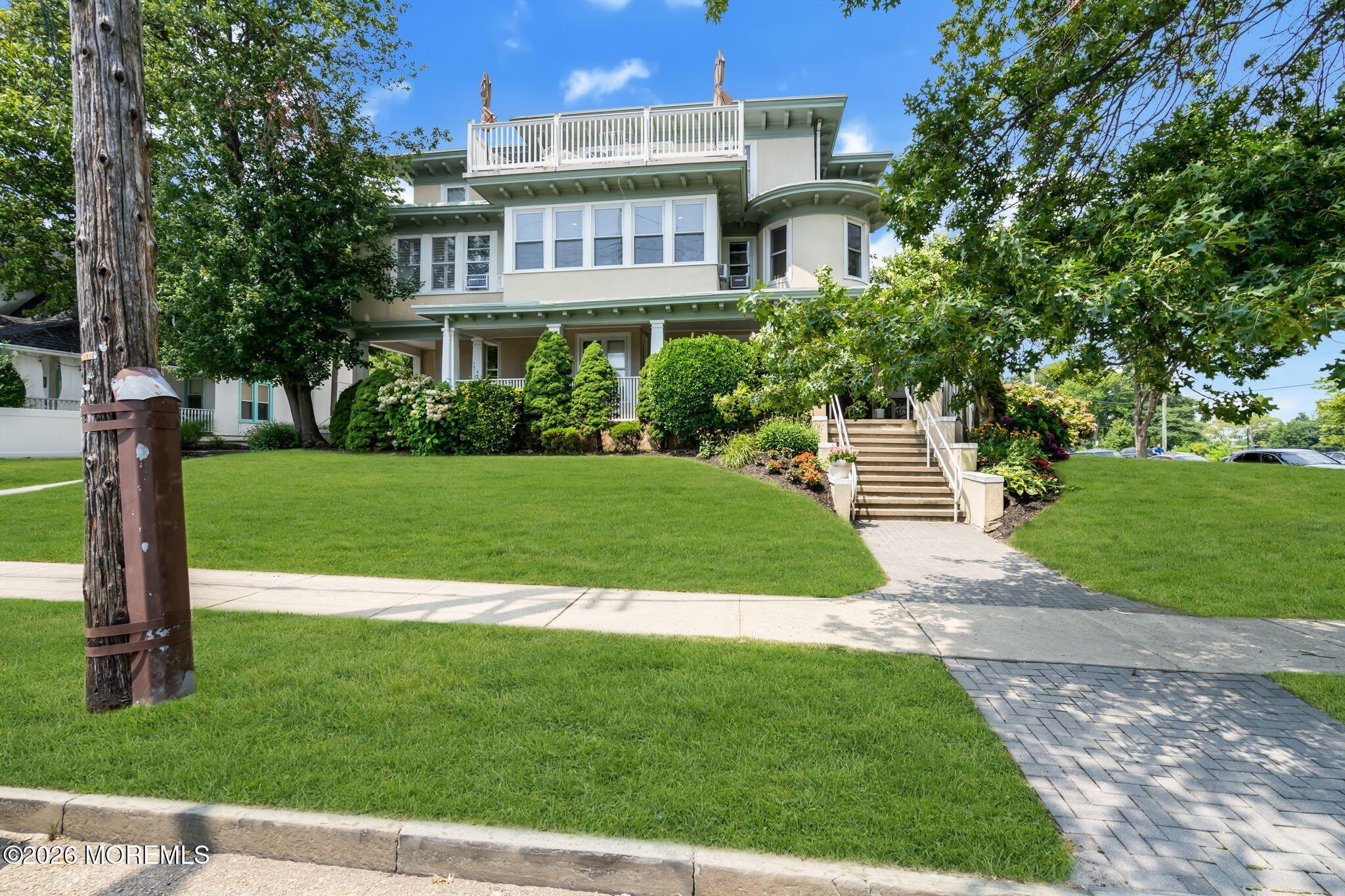 1211 Grand Avenue – photo 3