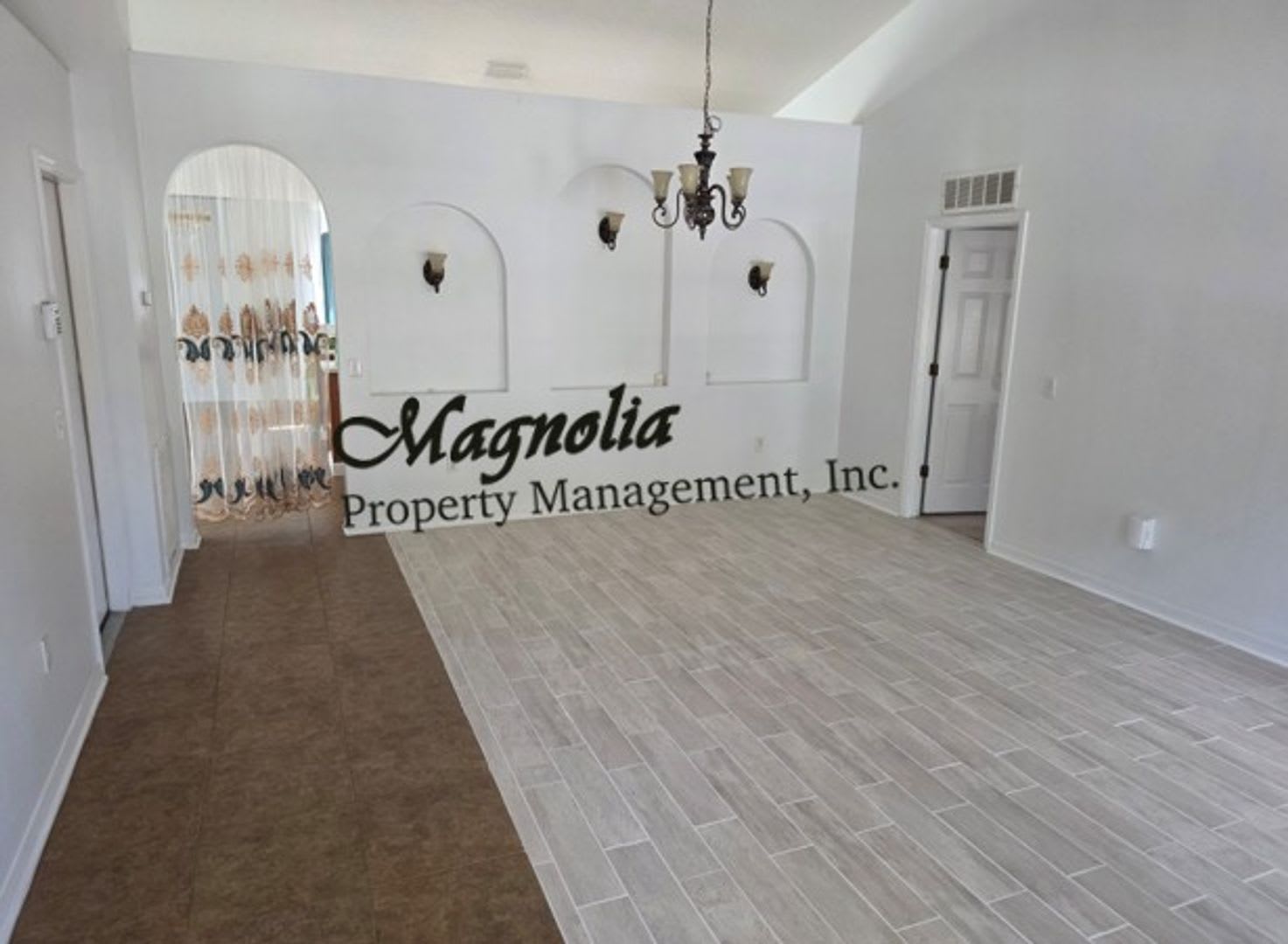Apopka 4 Bedroom 2 Bathroom – photo 2