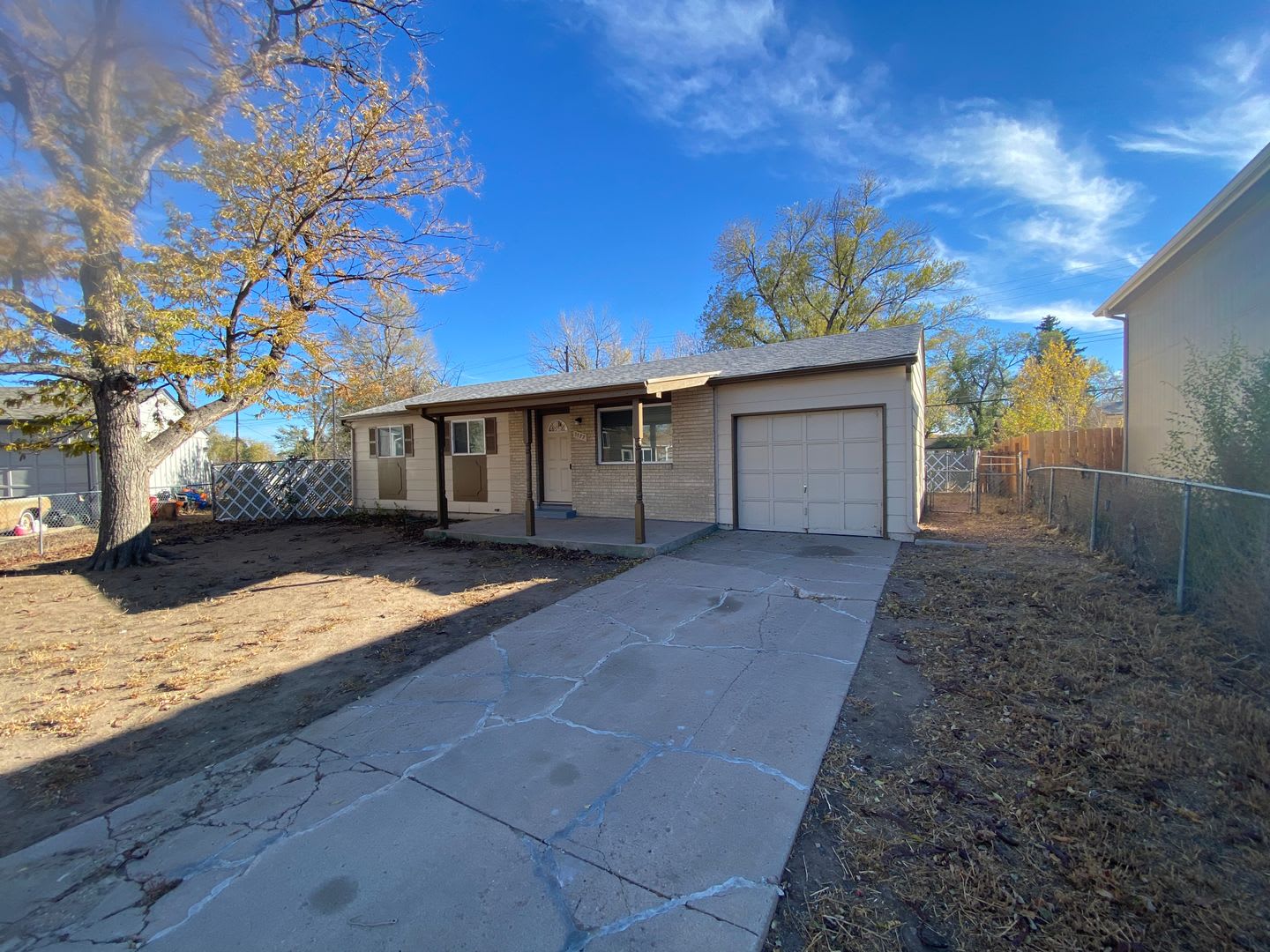single family home – photo 1