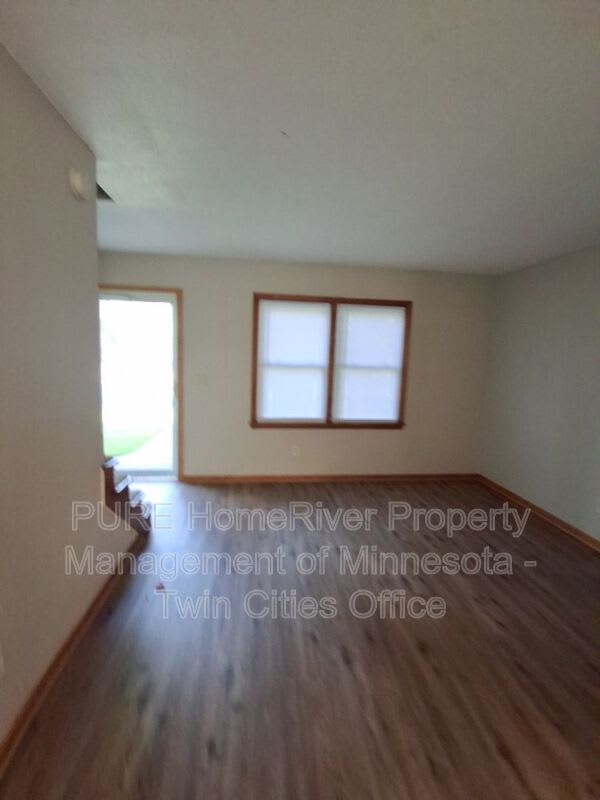 4703 5th St NE – photo 4