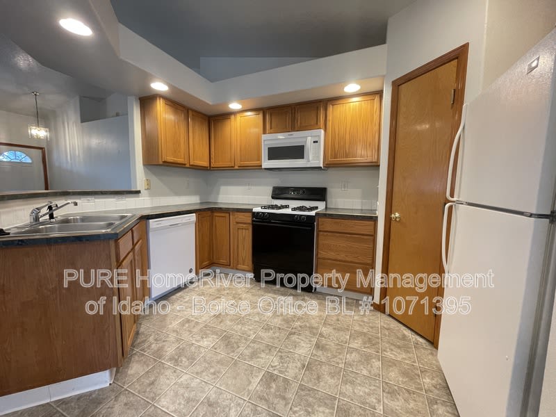 926 S Muscovy Ave – photo 5