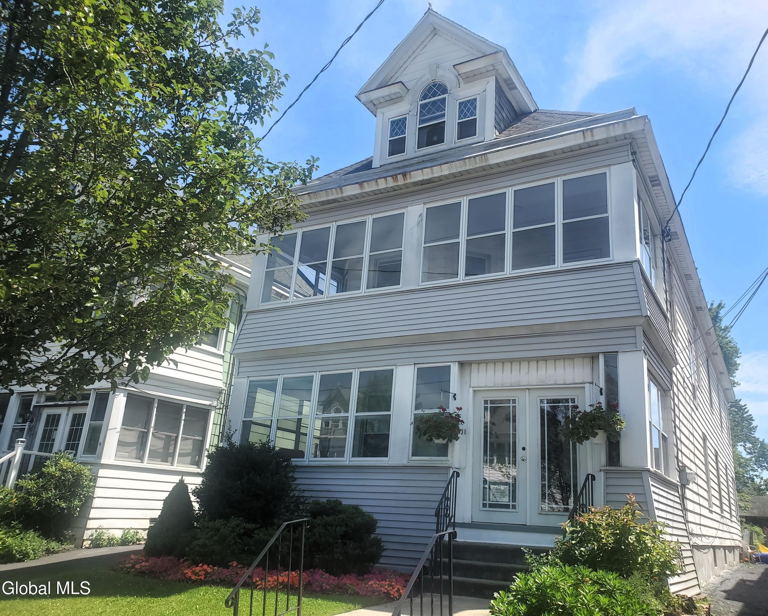 38 Summit Avenue – photo 2