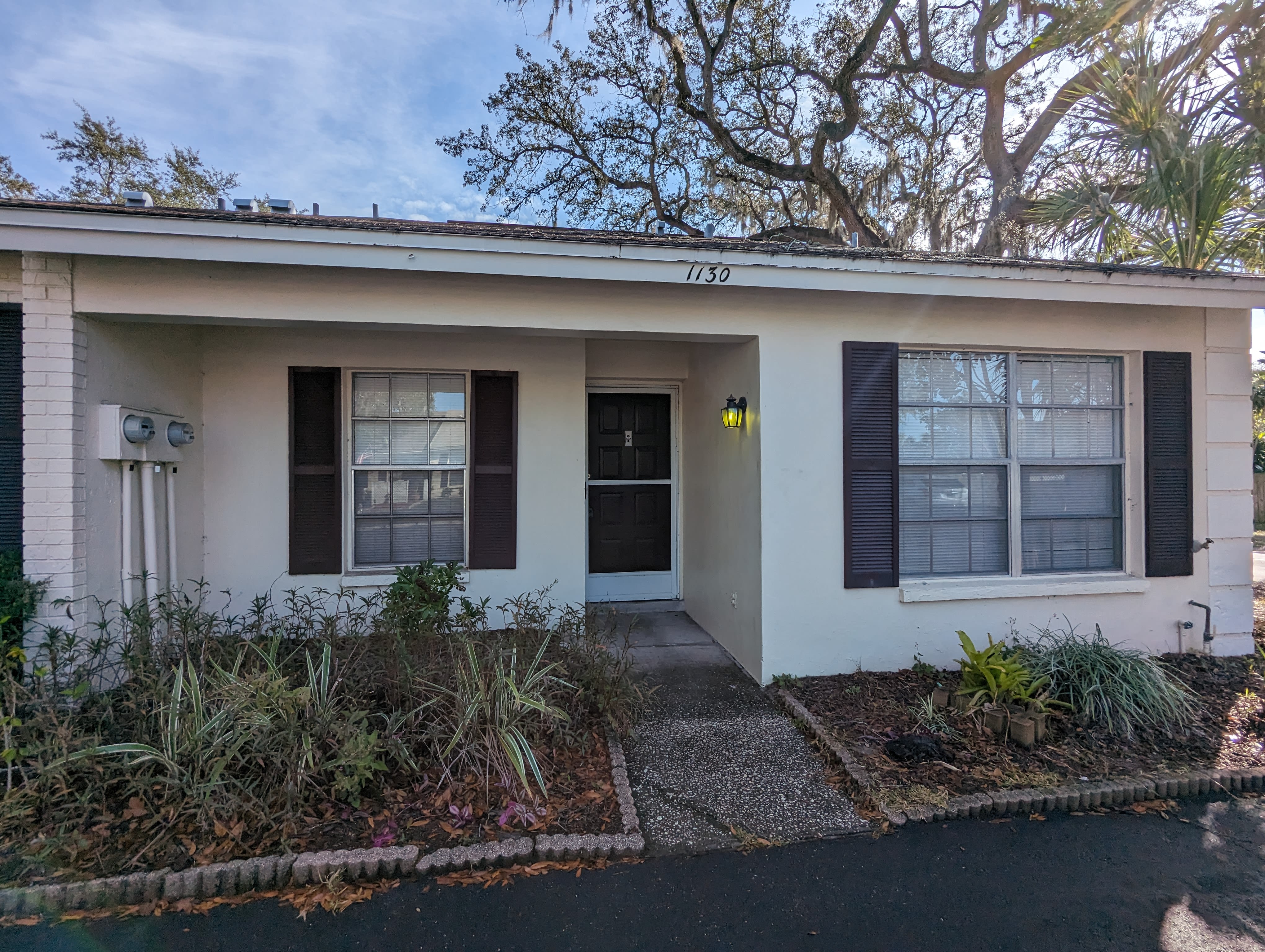 1130 Dover Ct – photo 1