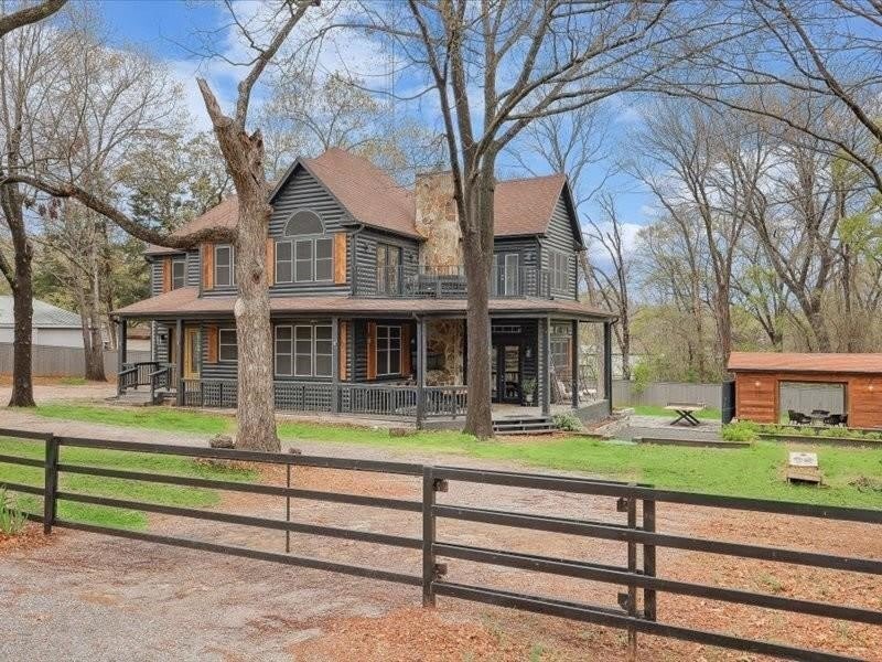 223 Oklahoma Avenue – photo 3
