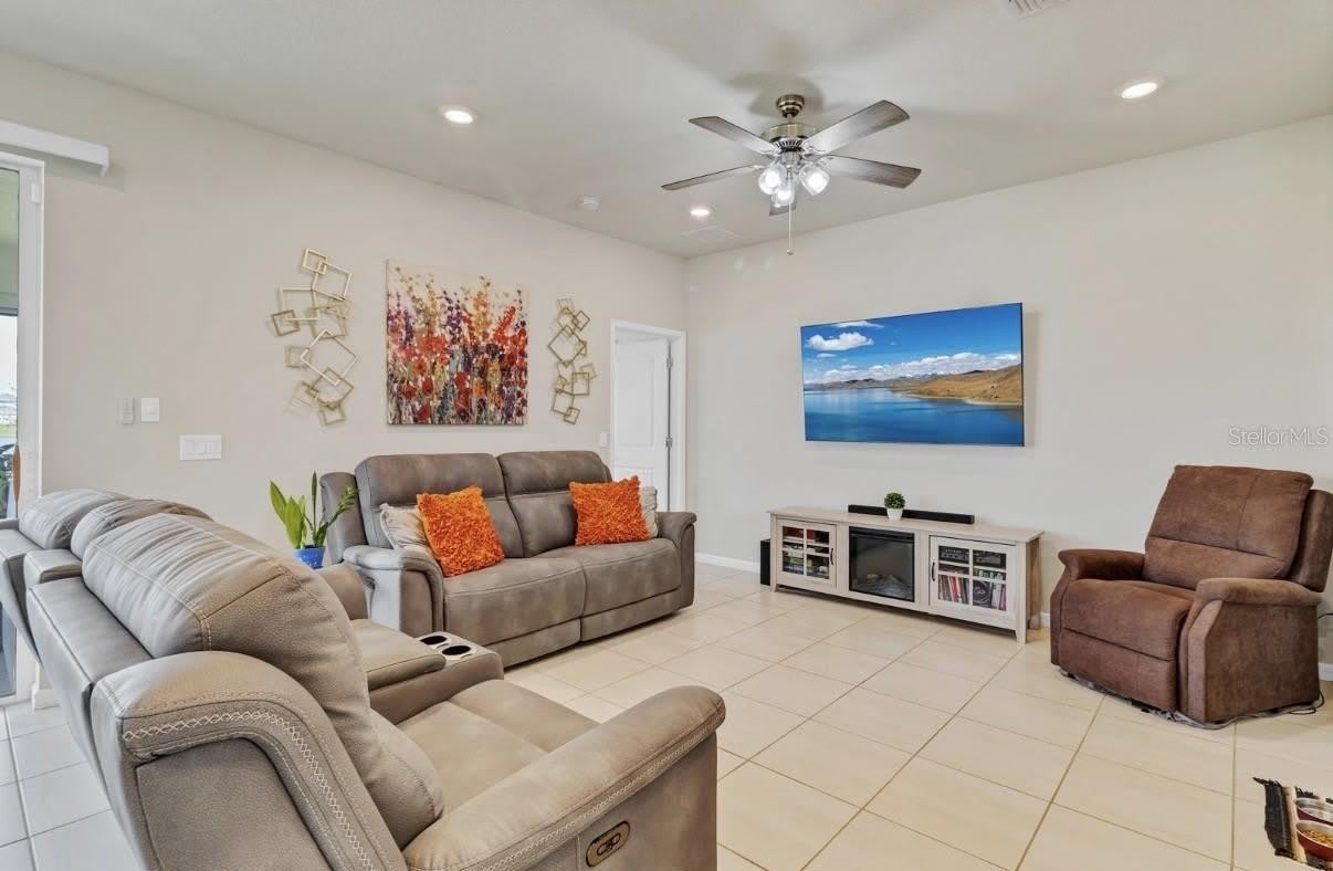 1872 SUMMER SERENITY Drive – photo 4