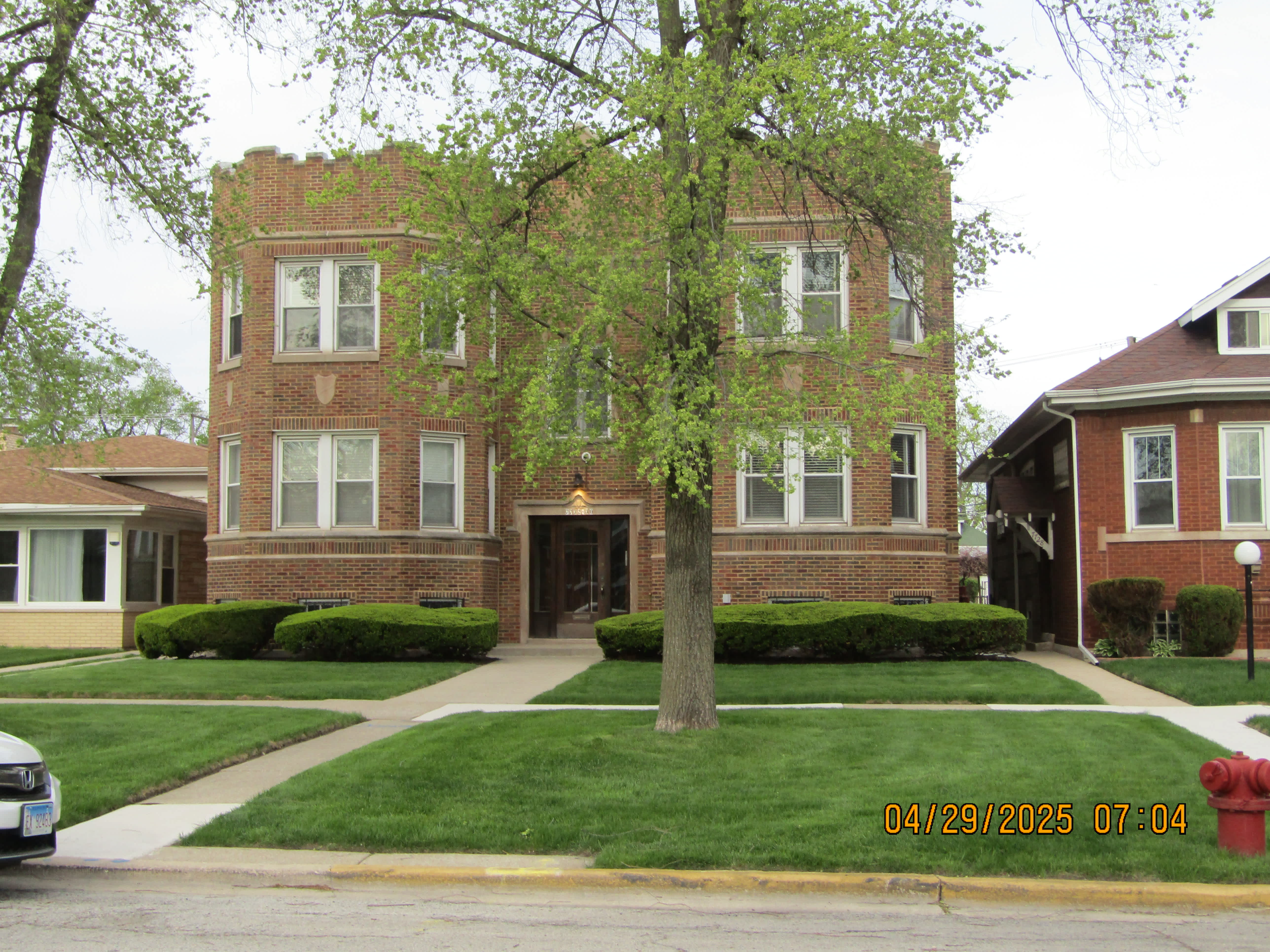 7730 South Michigan Avenue – photo 1