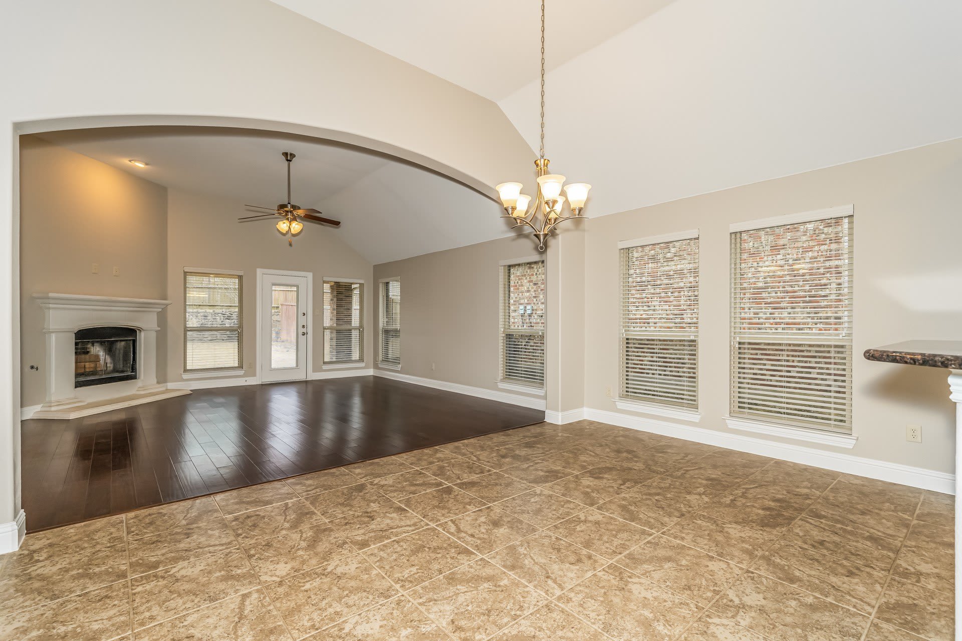 151 Charleston Lane – photo 2