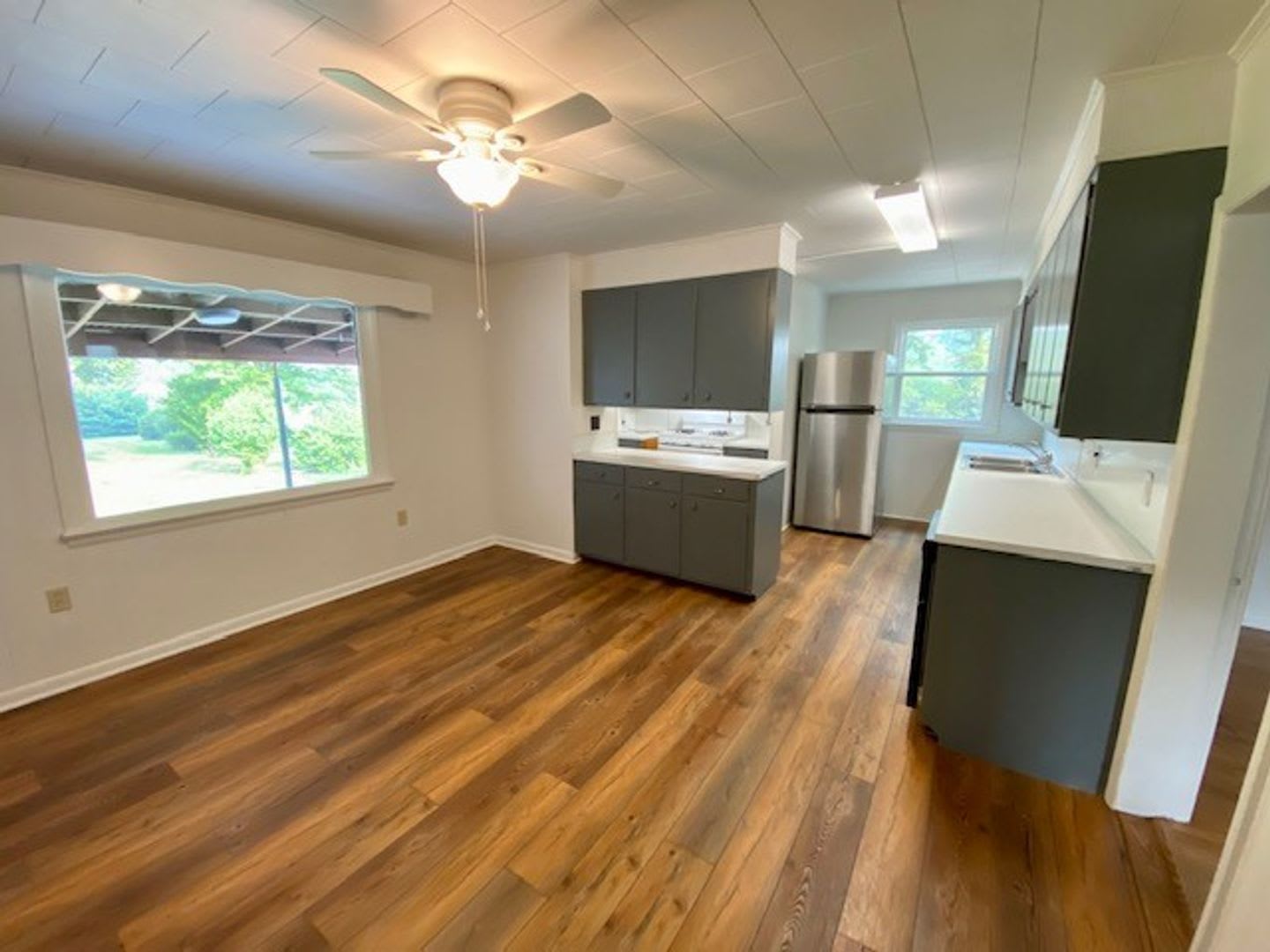 3 Bedroom Home on Large Lot! – photo 2