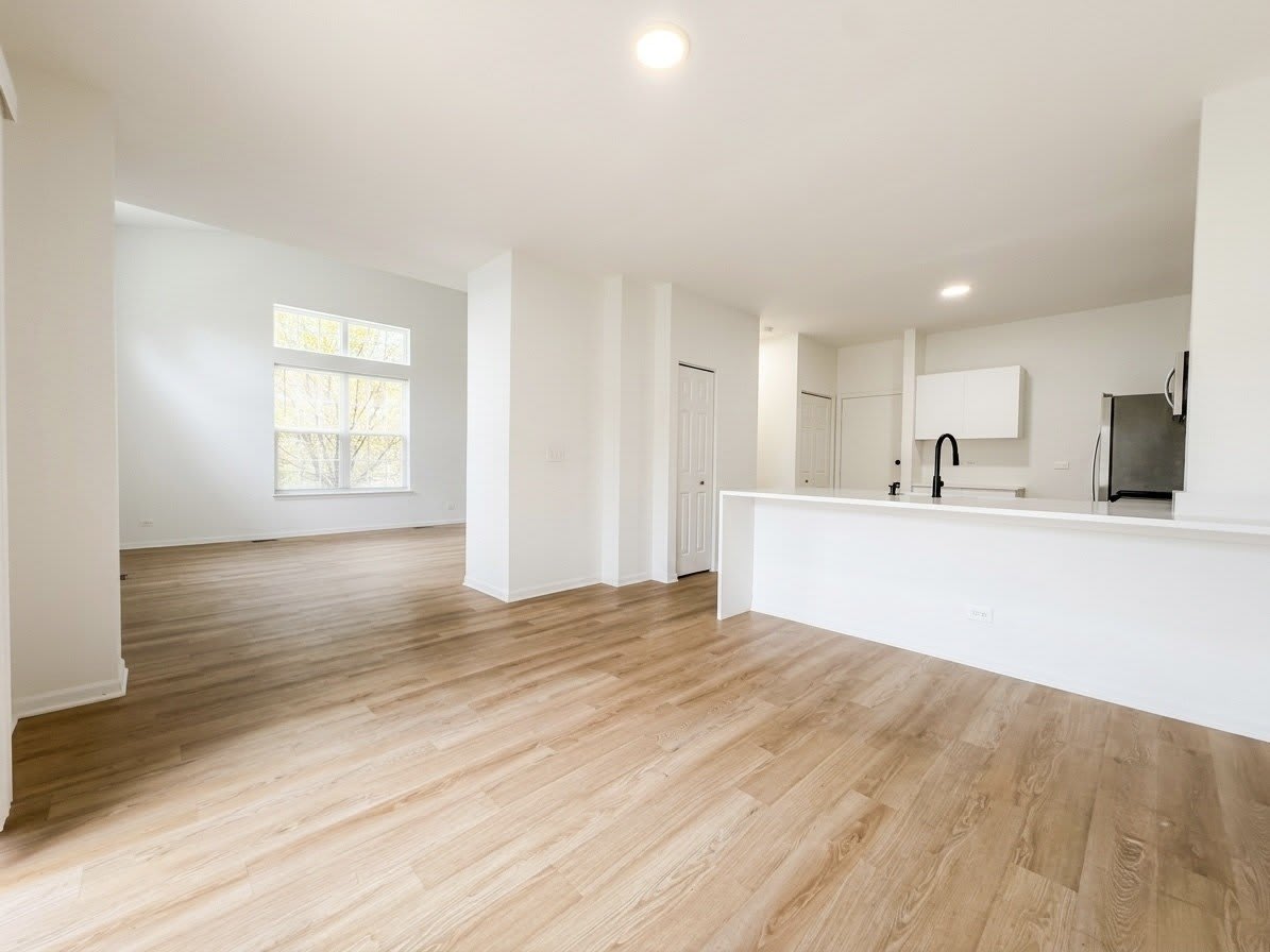 1089 Ellsworth Drive – photo 3