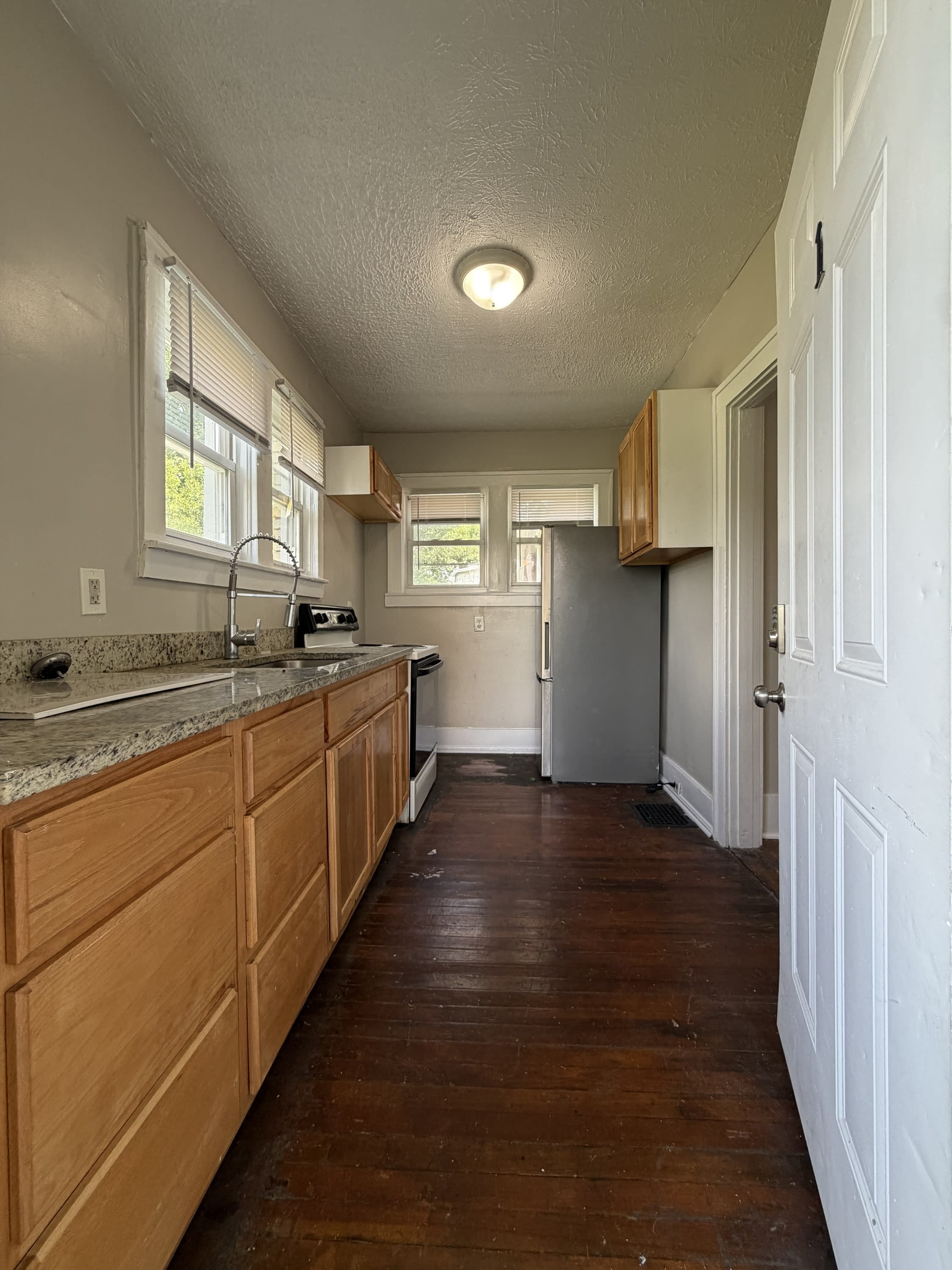 724 South 38th Street – photo 5