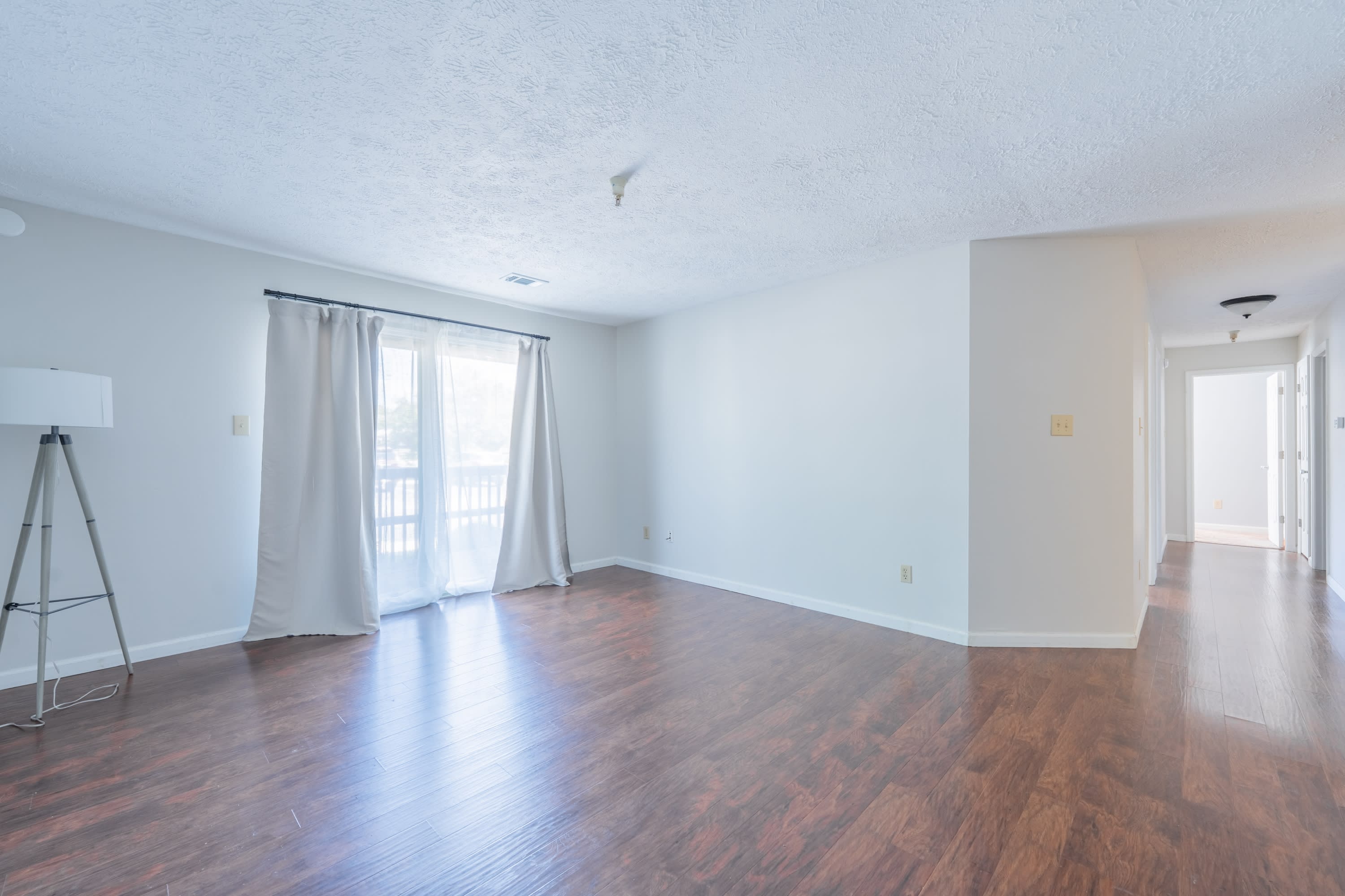 3200 John Hinkle Place – photo 2